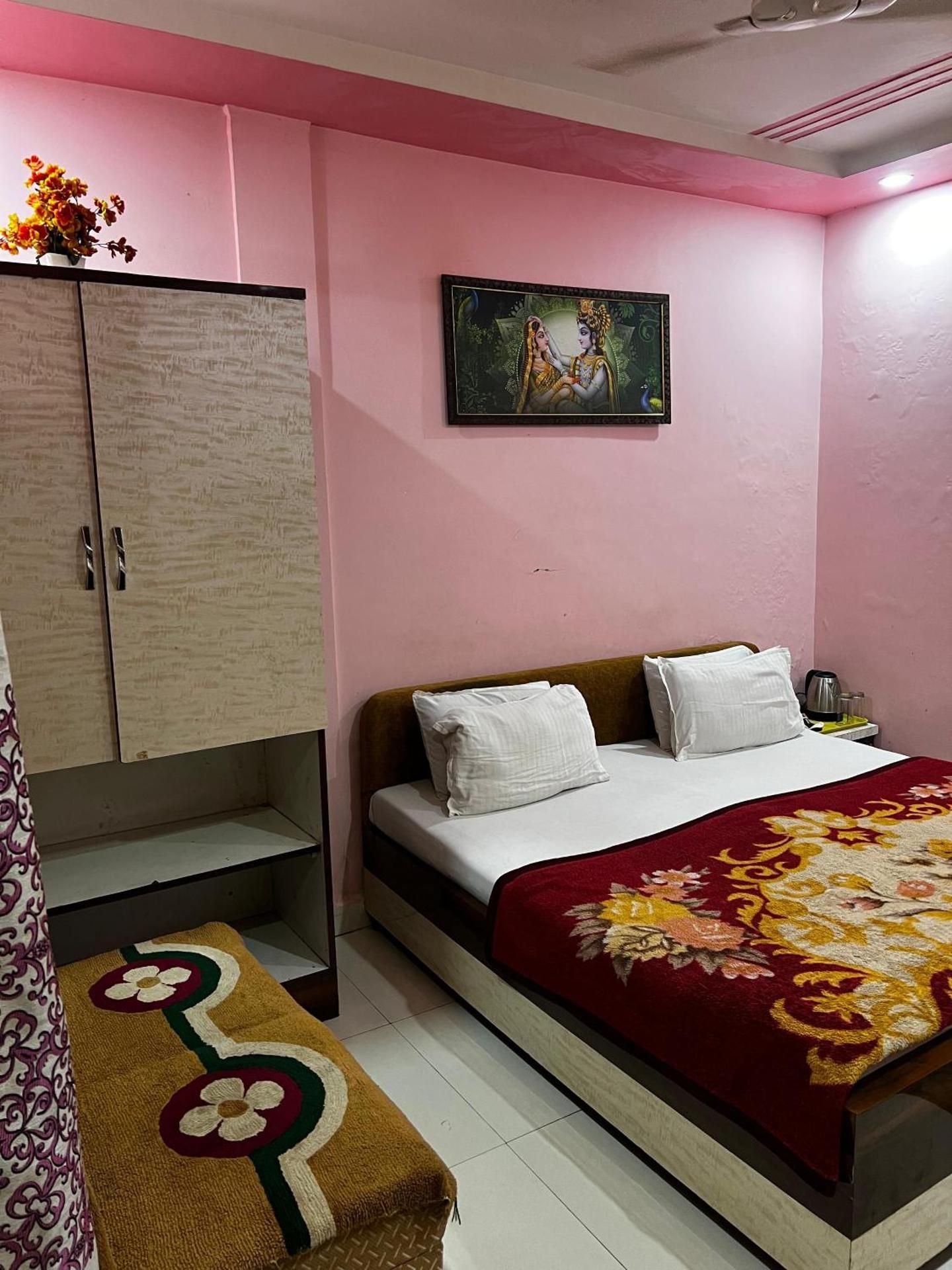 Hotel Priyanka Raisen Deluxe 2