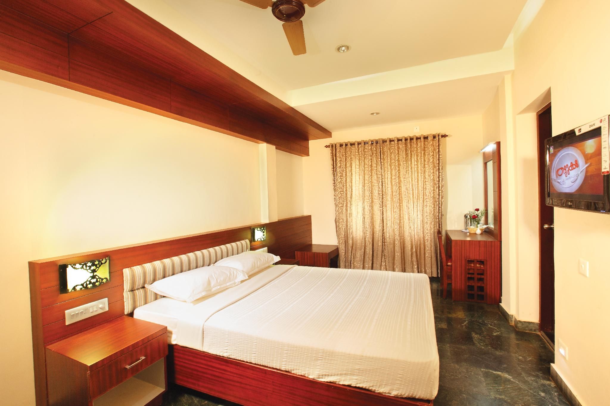 Hotel Indraprastha varkala Fan Room