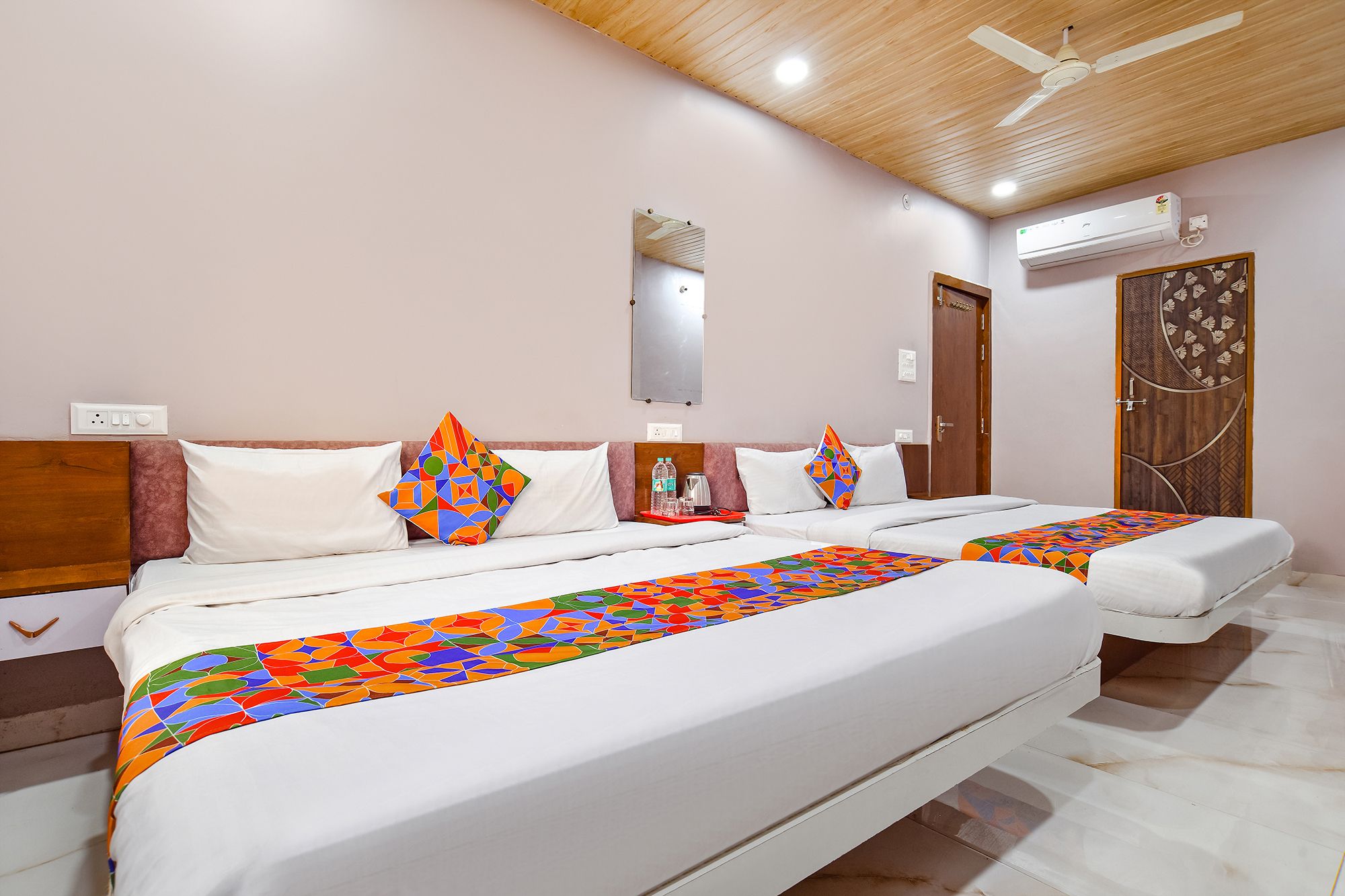 Via Kanha Palace Family Room 3