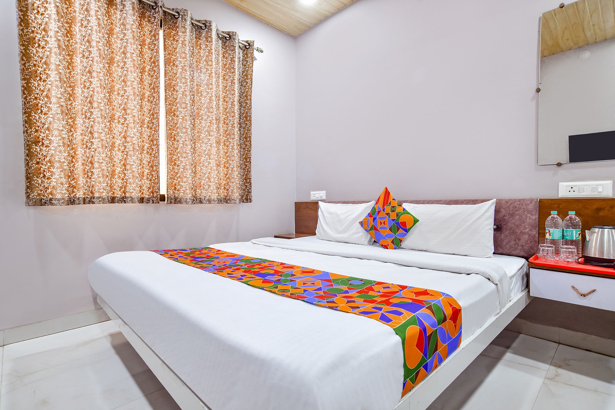 Via Kanha Palace Deluxe Room 3