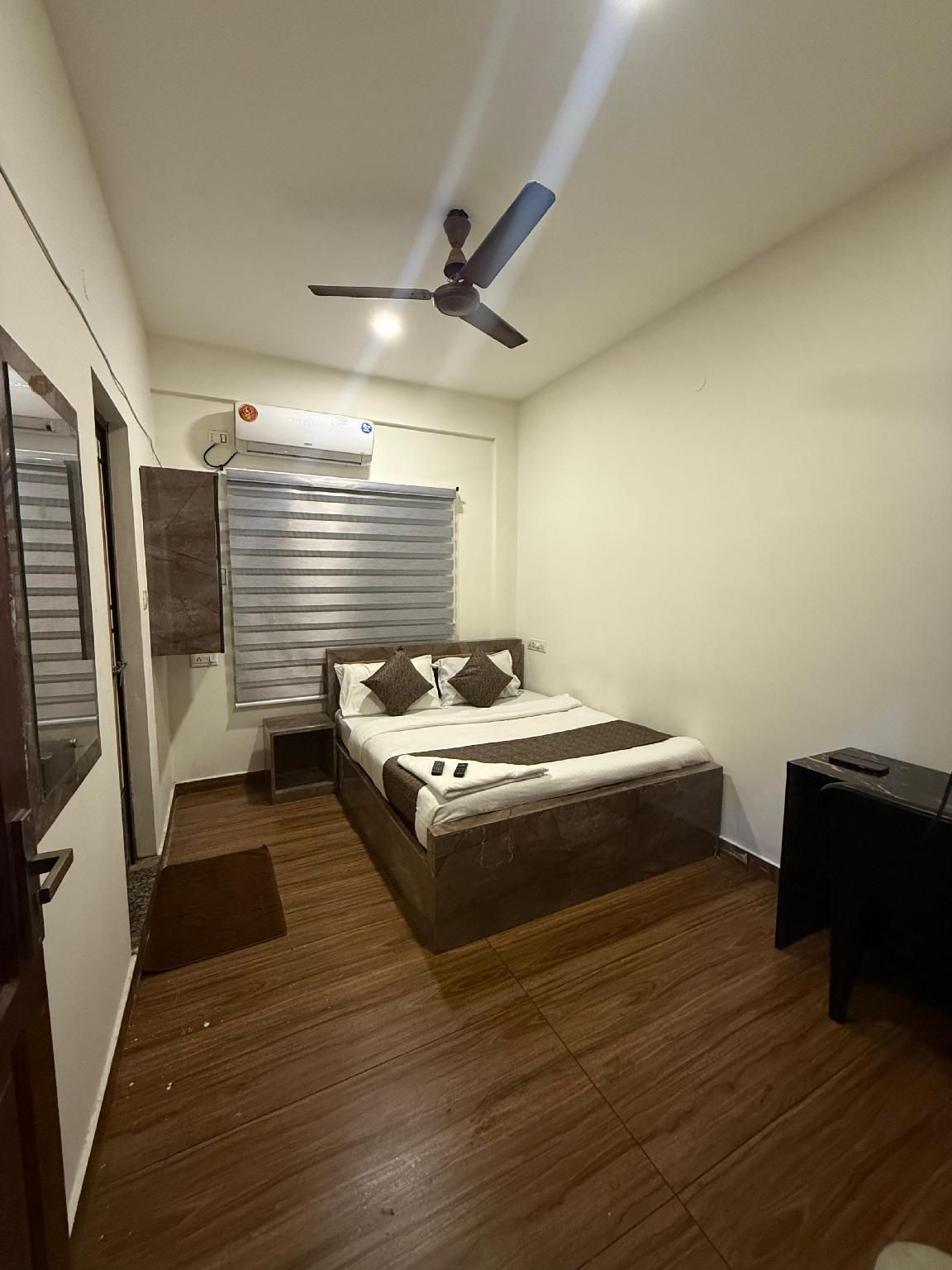 Indeo Residency Double Room 3