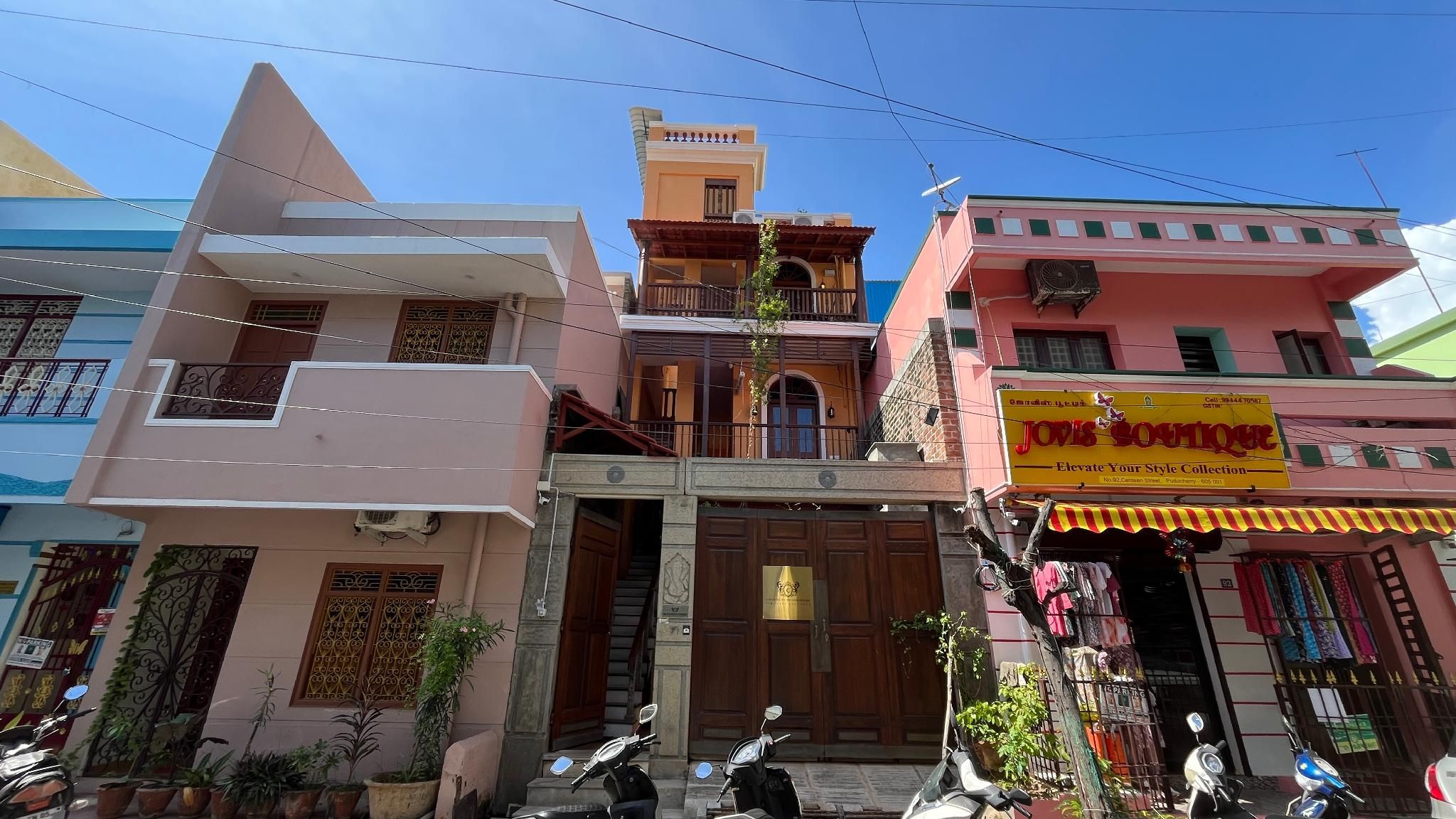 Charme de Pondicherry by stayxp, Pondicherry