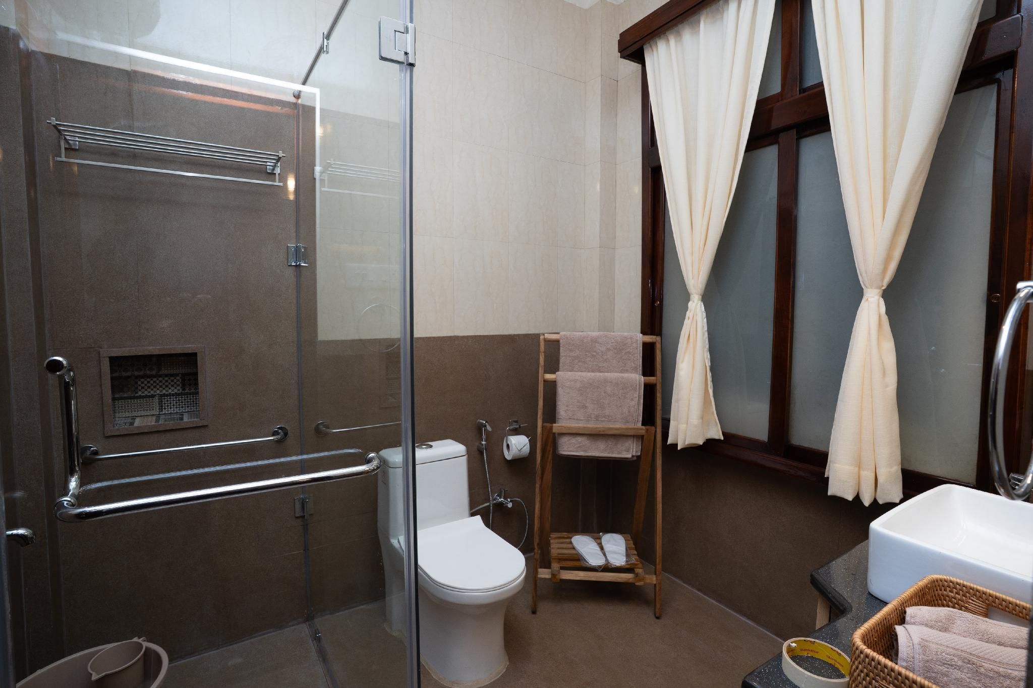 Taktser Homestay Deluxe Double or Twin 3