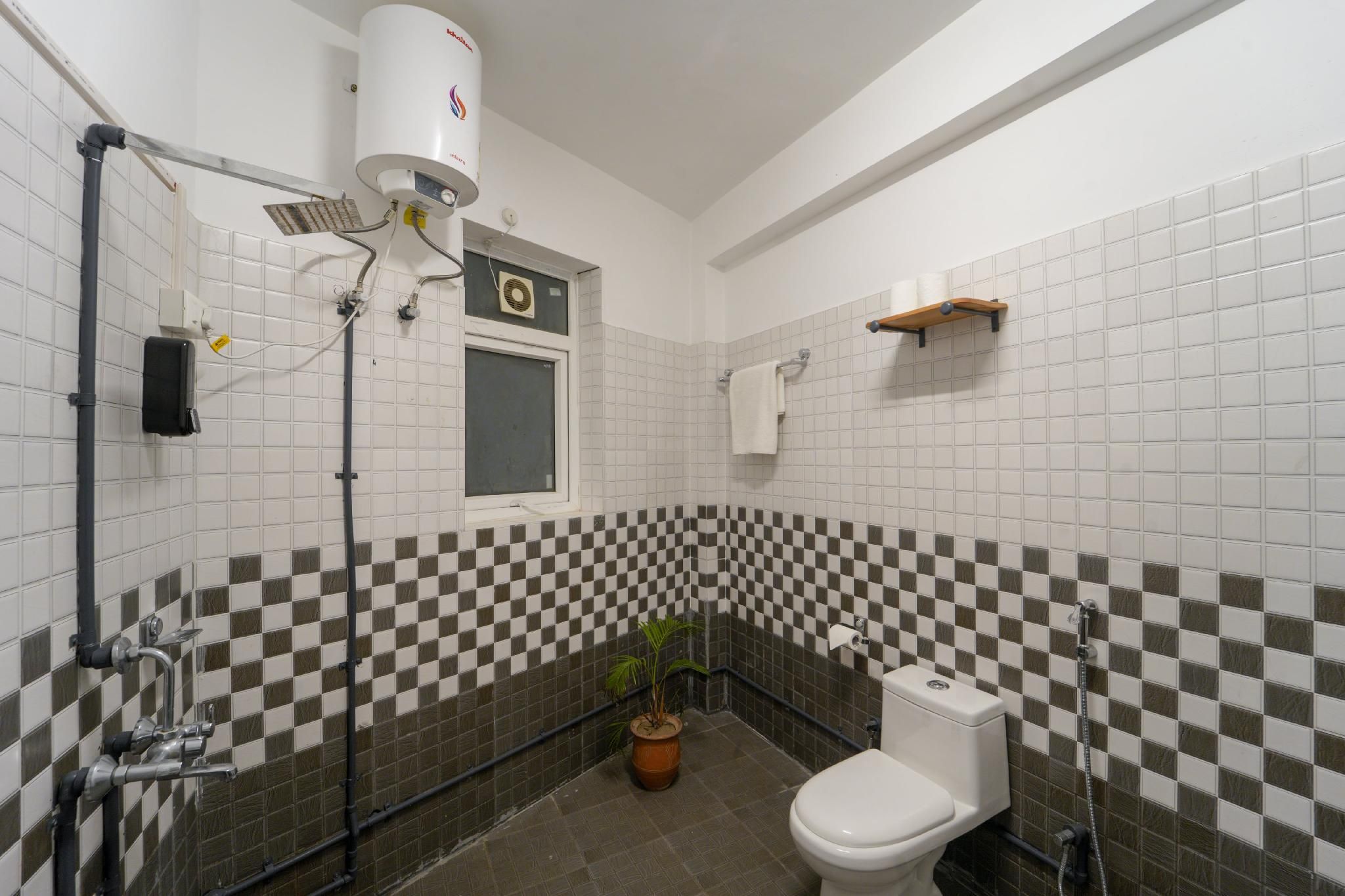 Bed in 2 Bed Mixed Dormitory