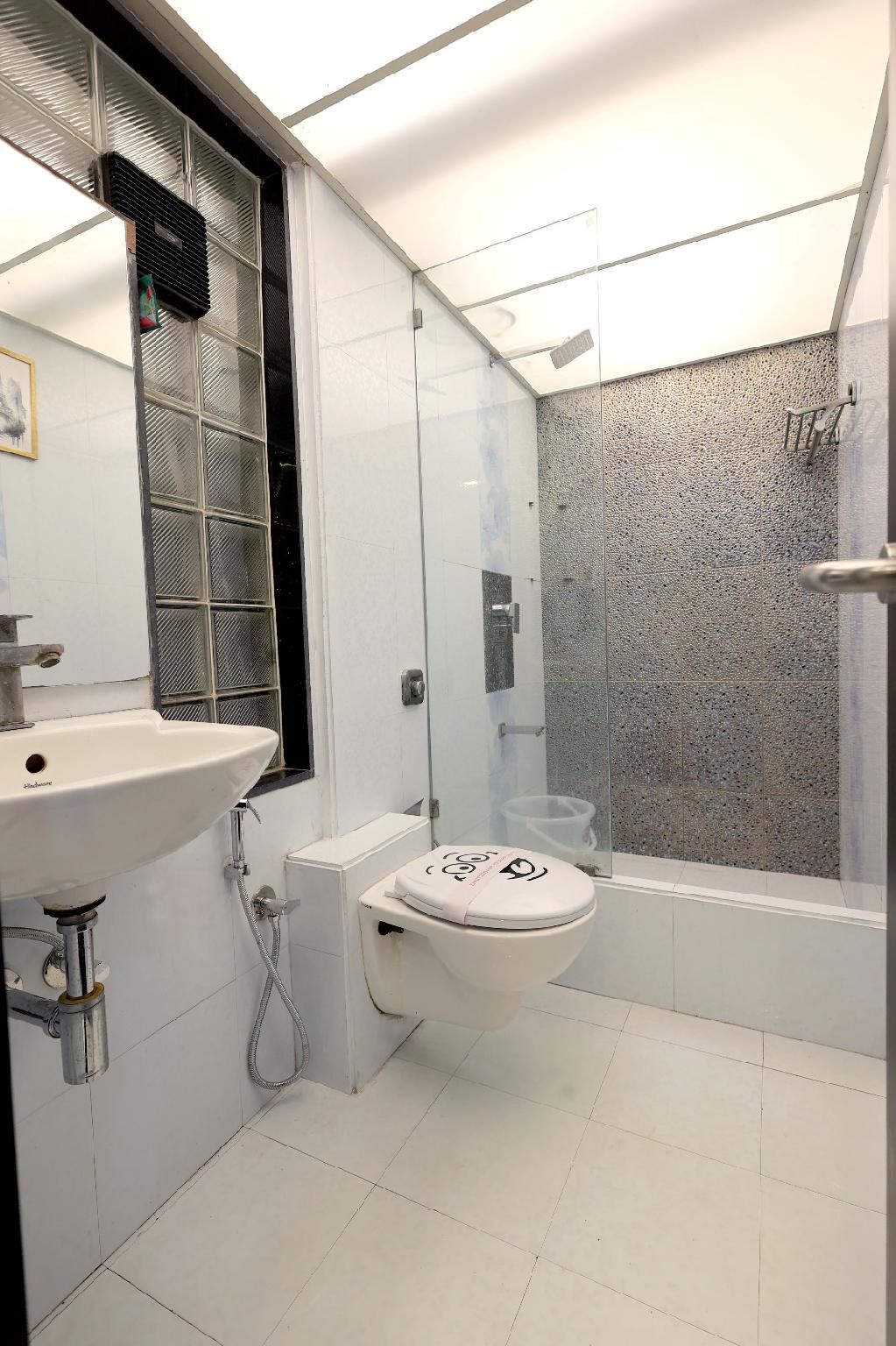 Luxe Villa - Kandivali East Managers Suite 3