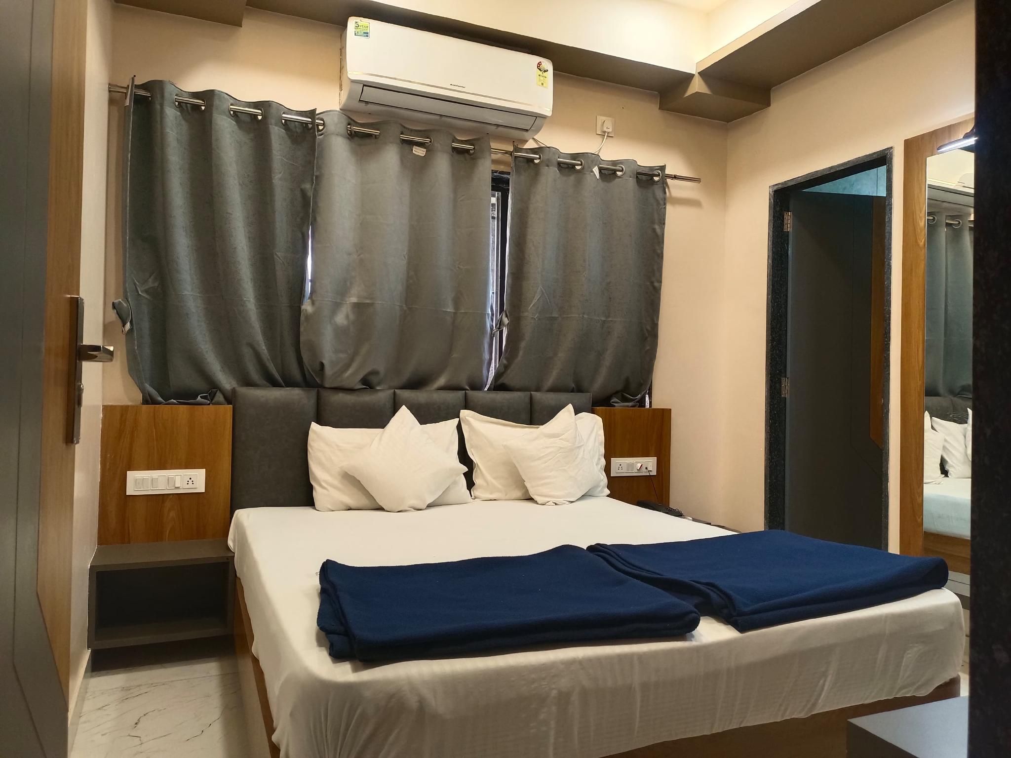 Hotel Purushottam Dwarka Gujarat Standard Room