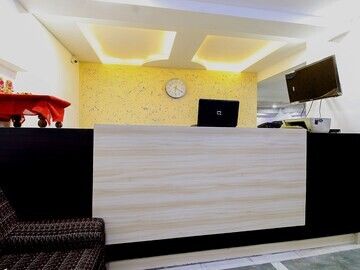 Taj 3 Star Hotel - Near Taj Mahal, Agra