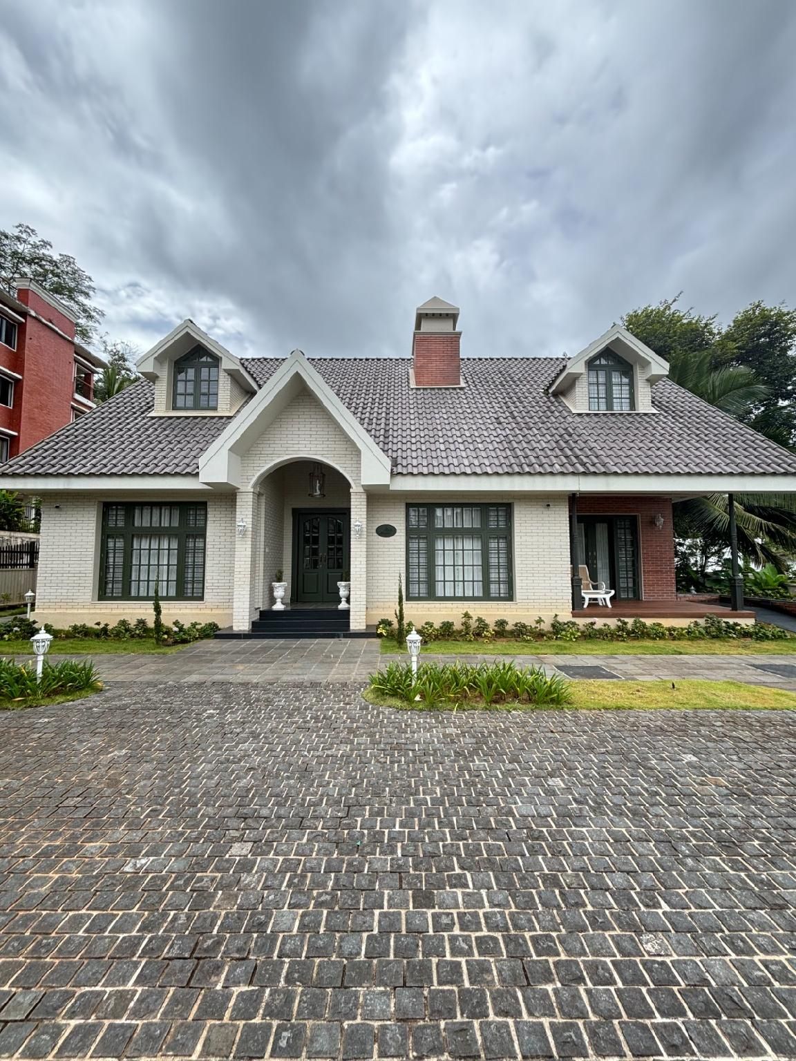 Hanberry Luxury Cottage