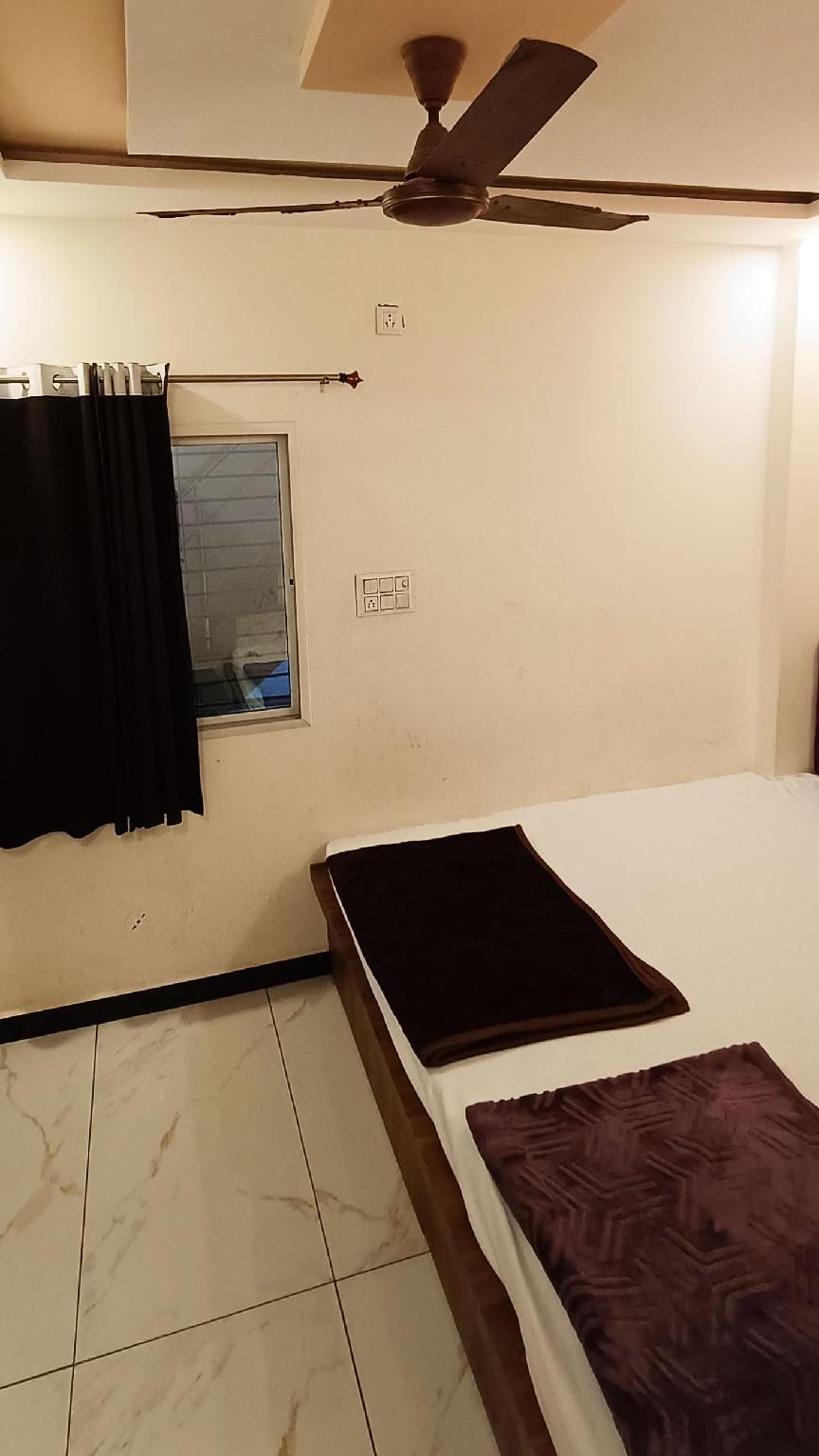 Hotel Mahakal Naman Palace Double Room 3