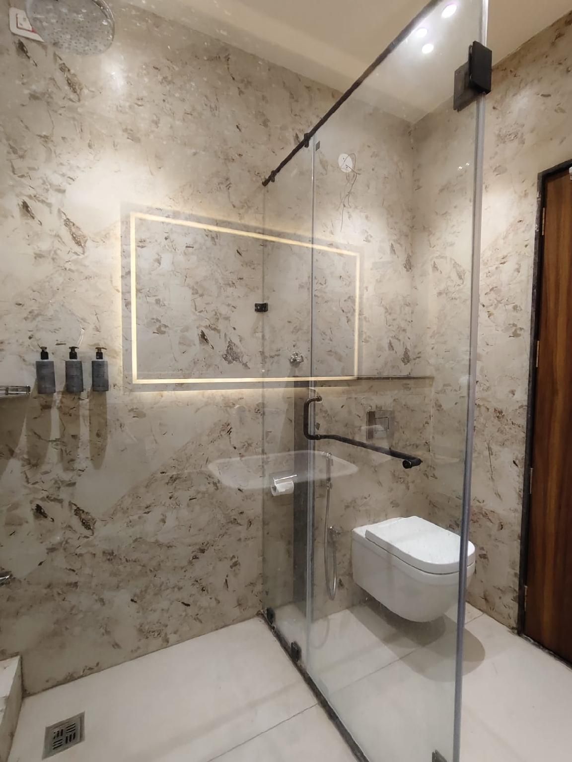 Hotel The Crown Town Deluxe 3