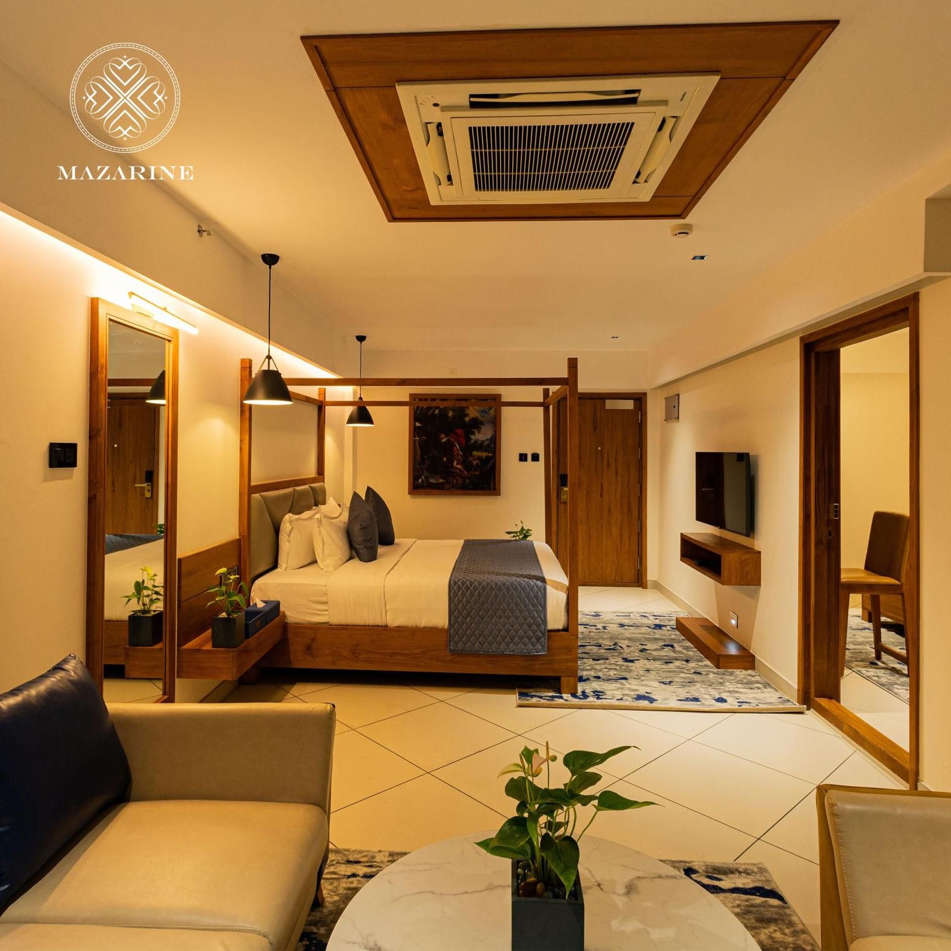 mazarine hotels and resorts llp Suite Room
