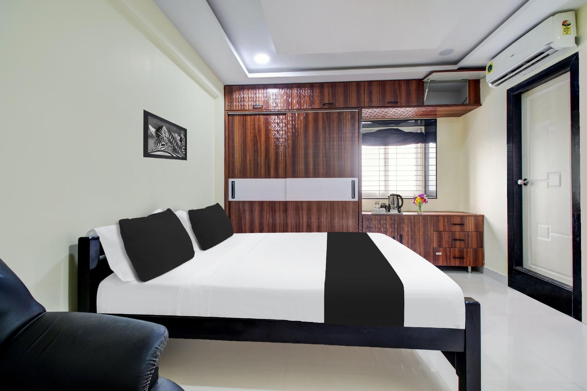 Super Hotel O Murali Nagar Near NAD Junction Standard Double Room
