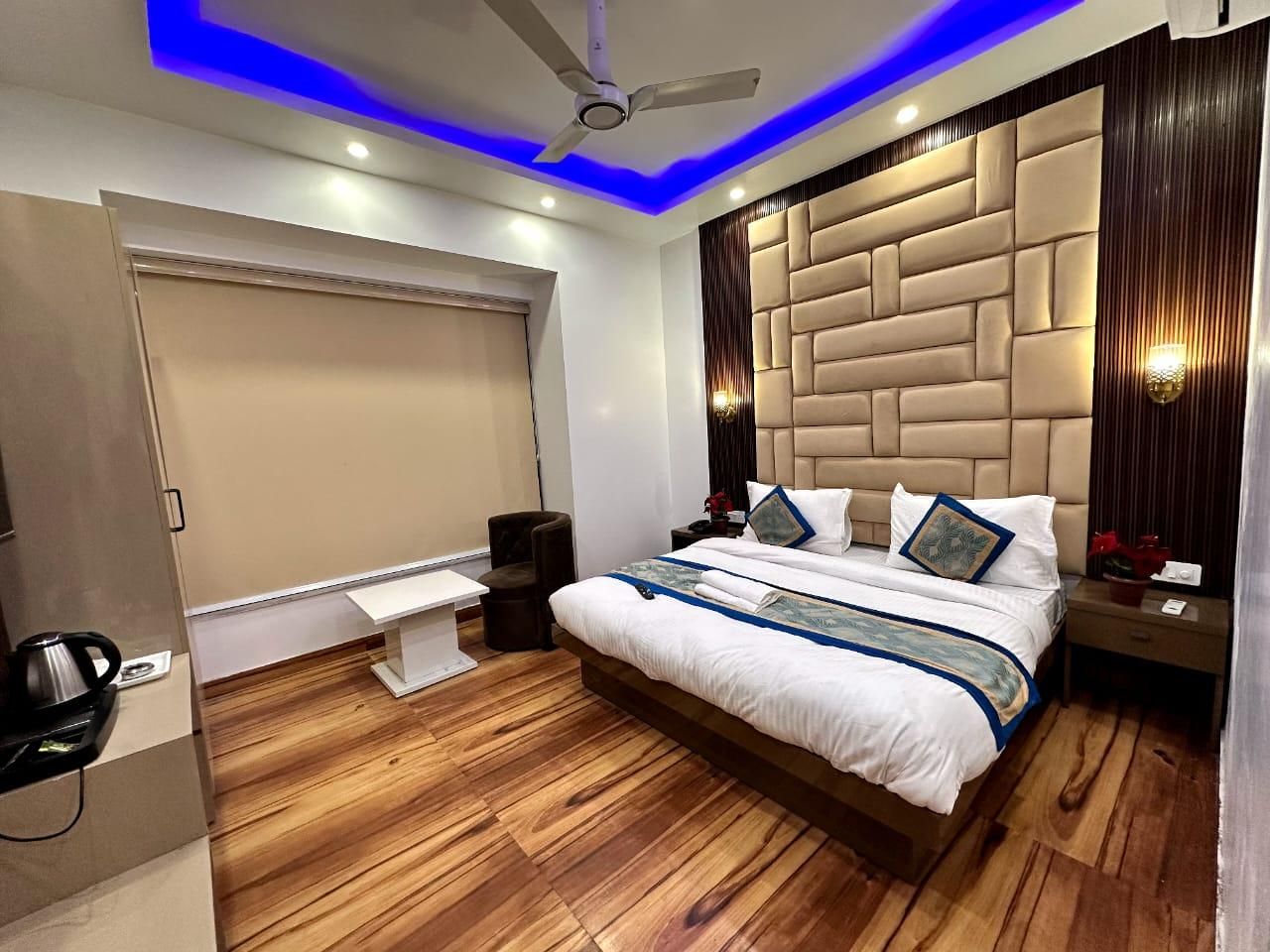 Sara Fortune International  Standard Room 2