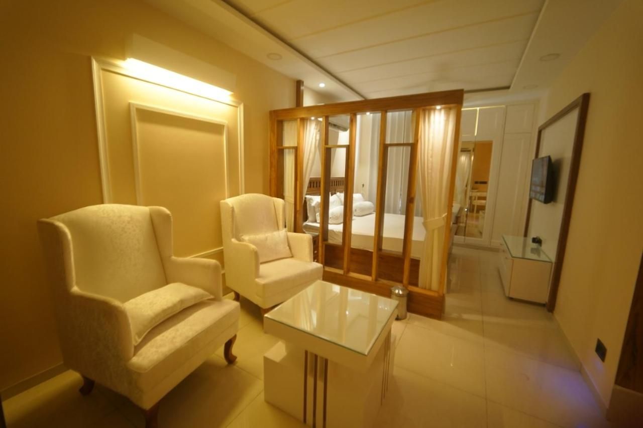 Myst Luxury stays One-Bedroom Apartment 2