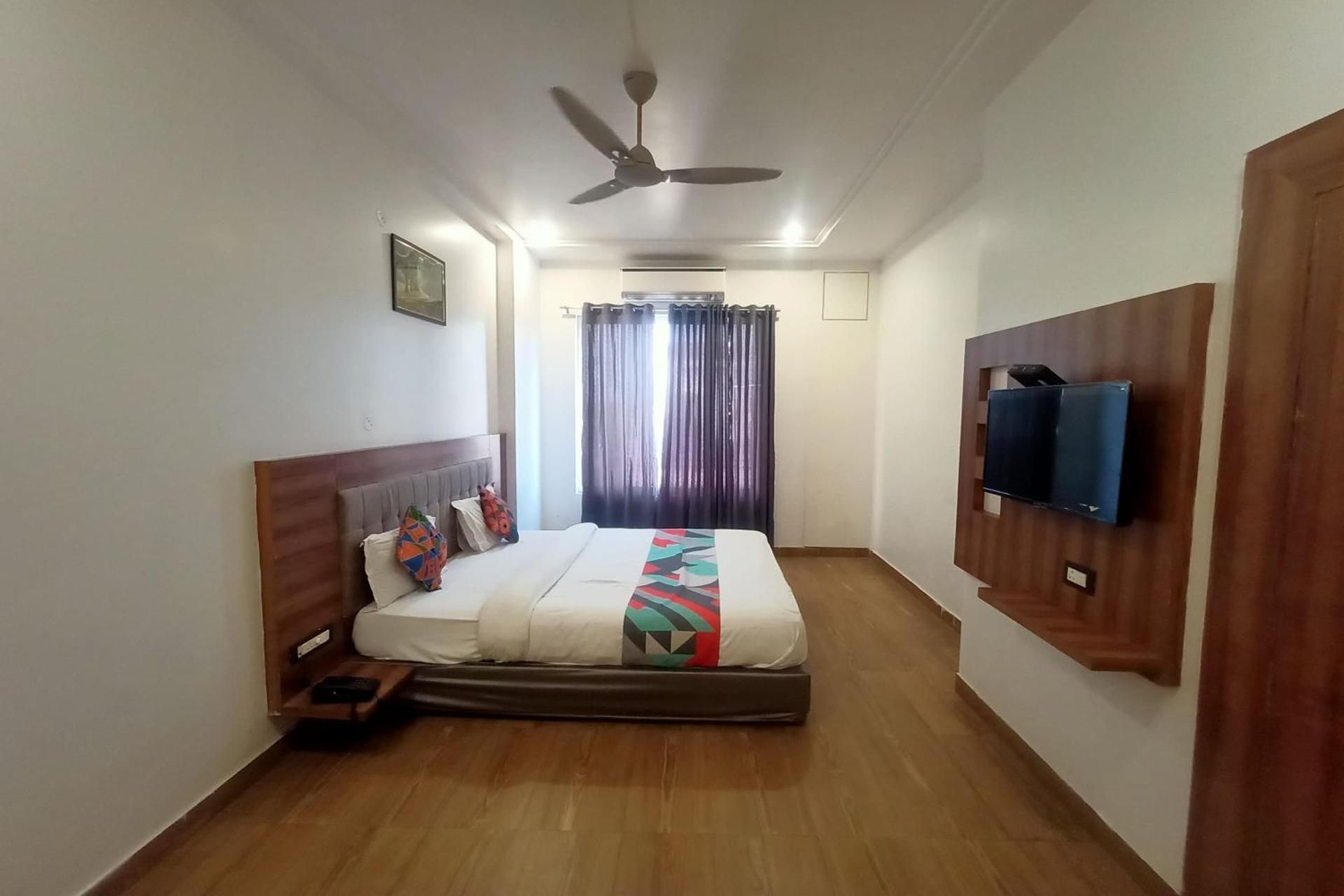 RROOMS Elite Hotel Global Luxury Standard Double Bed