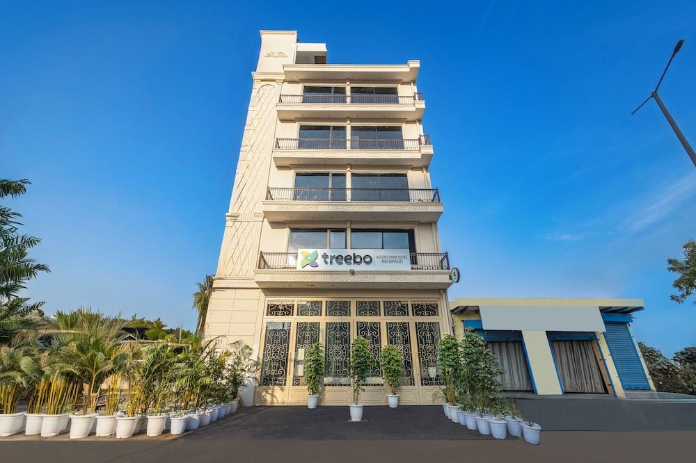 Treebo Accent Park and  Banquet