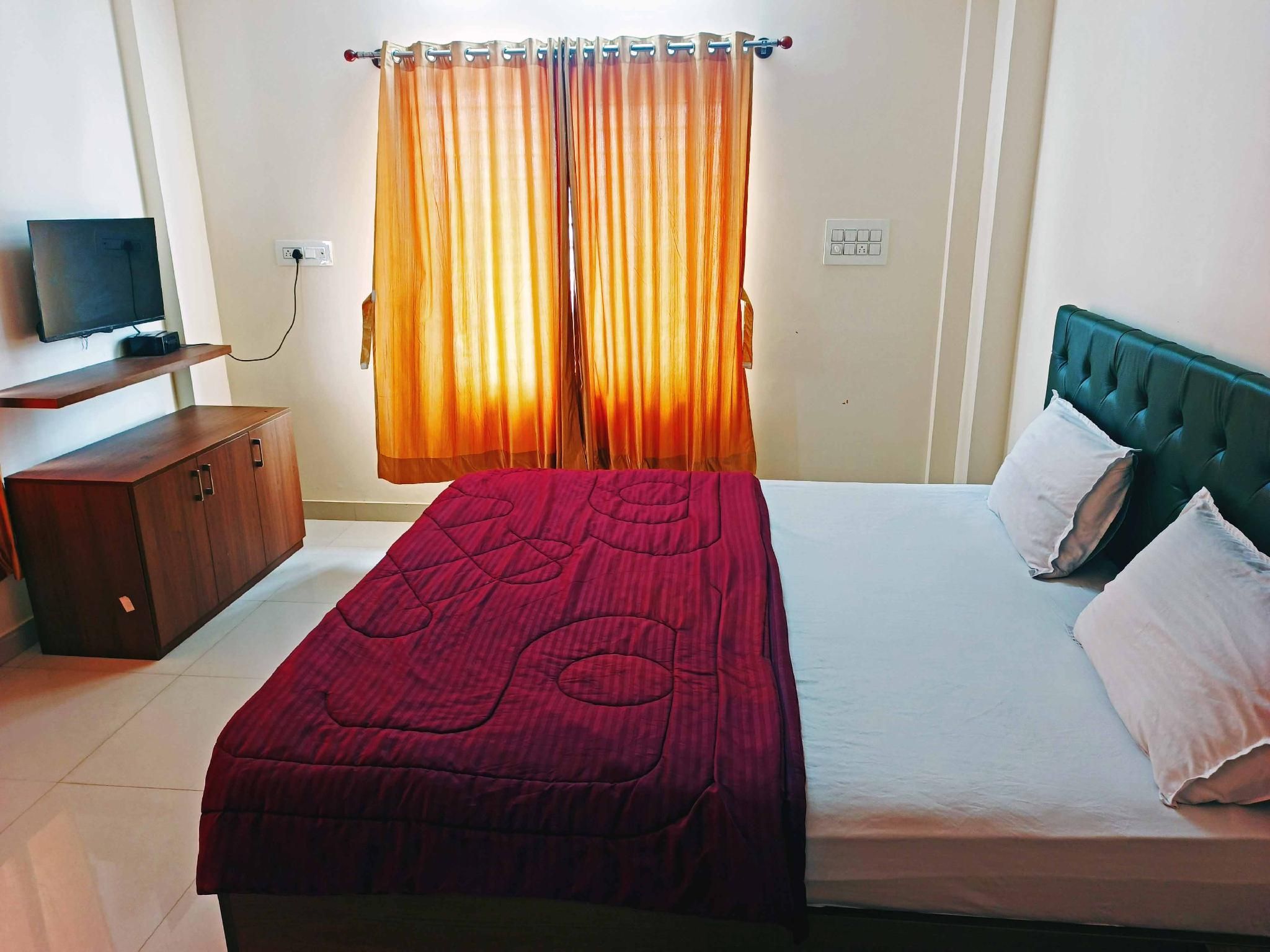 Legacy Rooms Deluxe Double Room without Air Conditioning 3