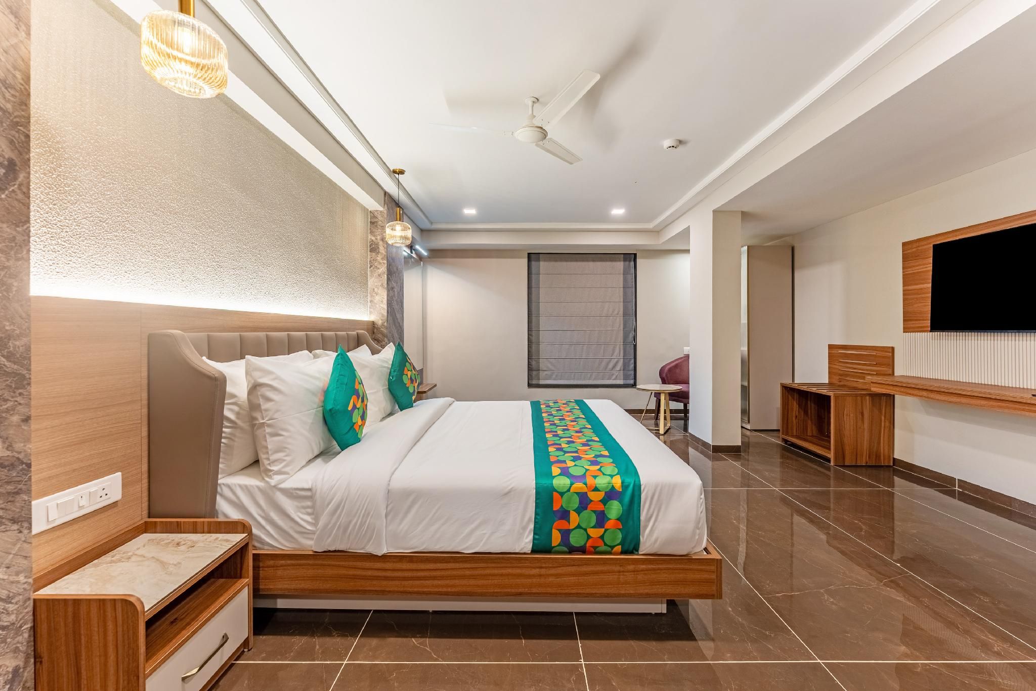 Treebo Premium Nagpur Automotive Square Premium RoomWith Living Area