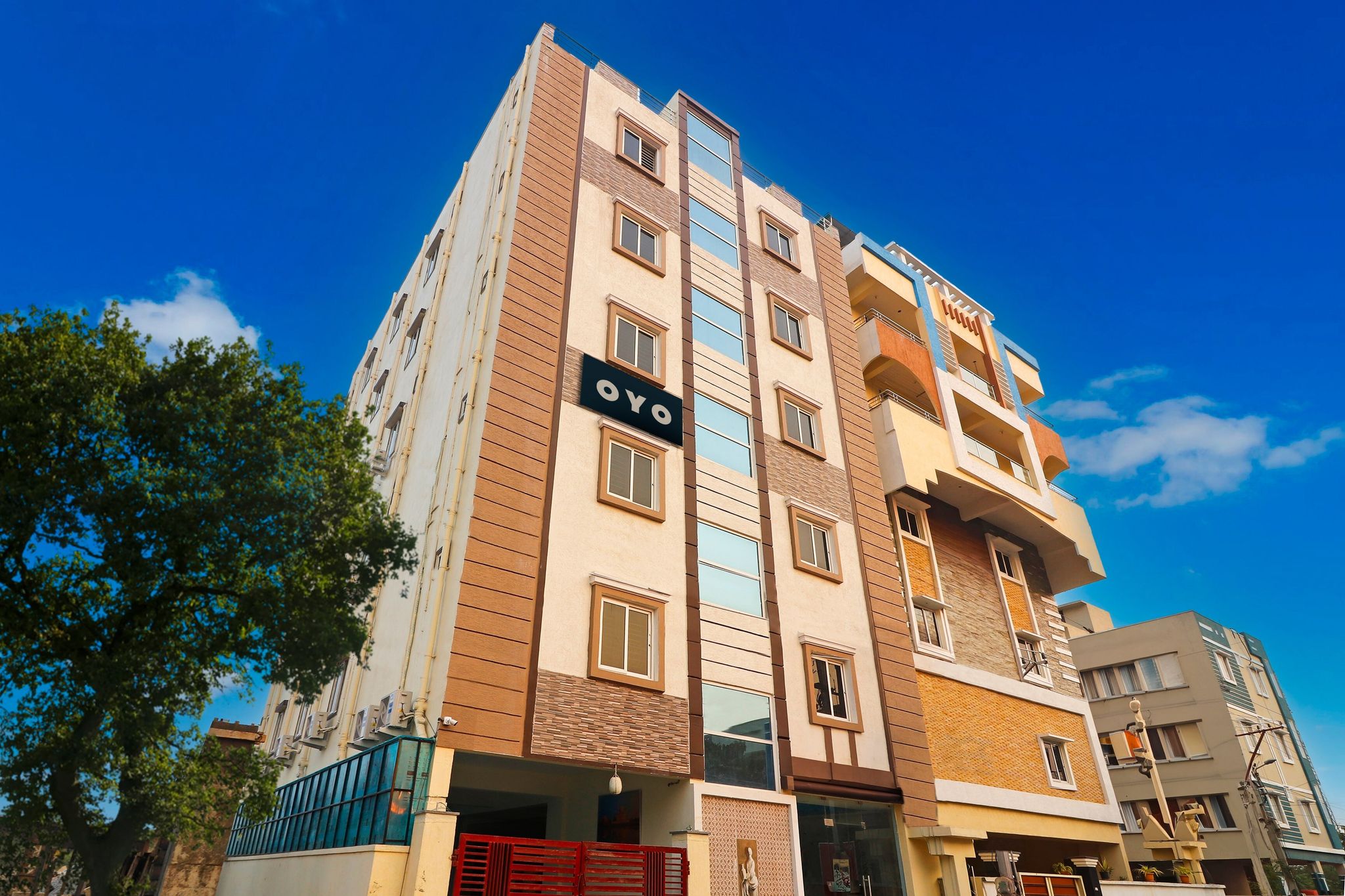 Hotel DSR Inn Deluxe Rooms