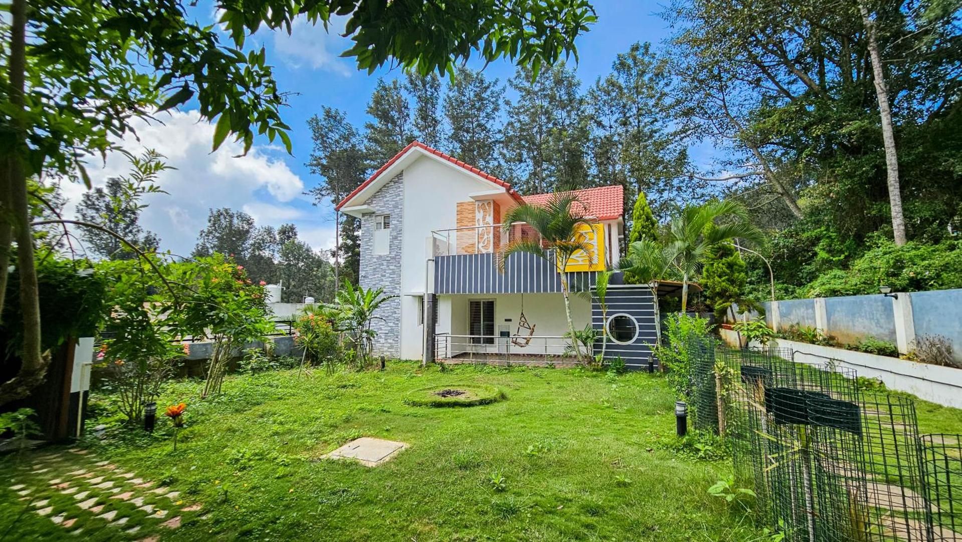 iSTAYS - Luxe Villa, Yercaud