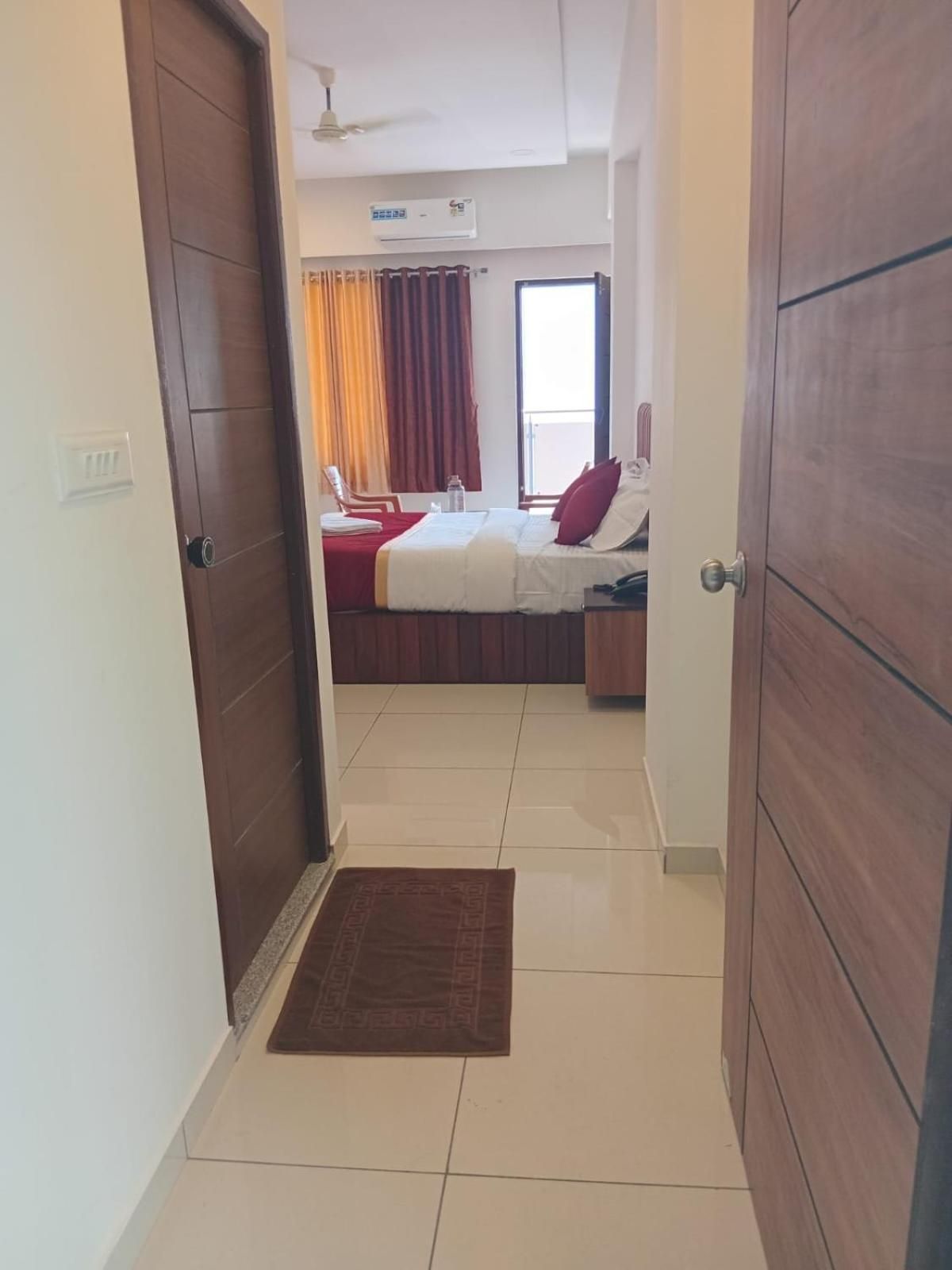 GK RESIDENCY Deluxe 3