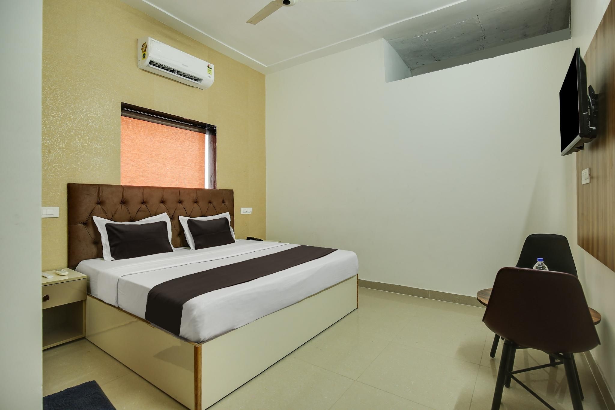 Hotel O Prince Classic Double or Twin 2