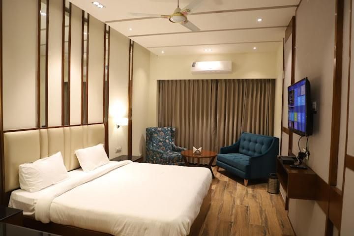 Hotel West End View A Unit of Hotel SC Residency Premium Room