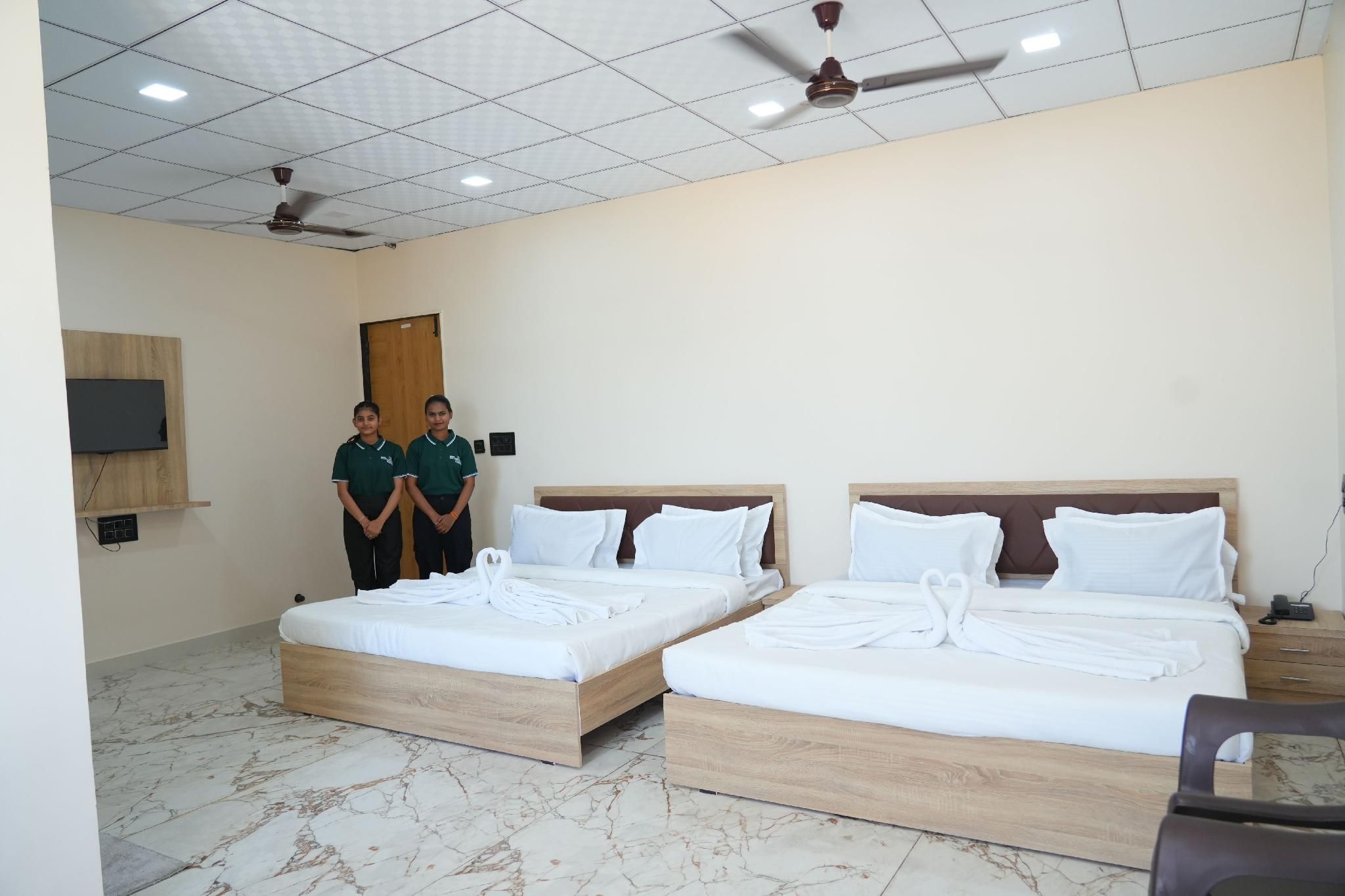Shree Mahalaxmi Palace Family Room