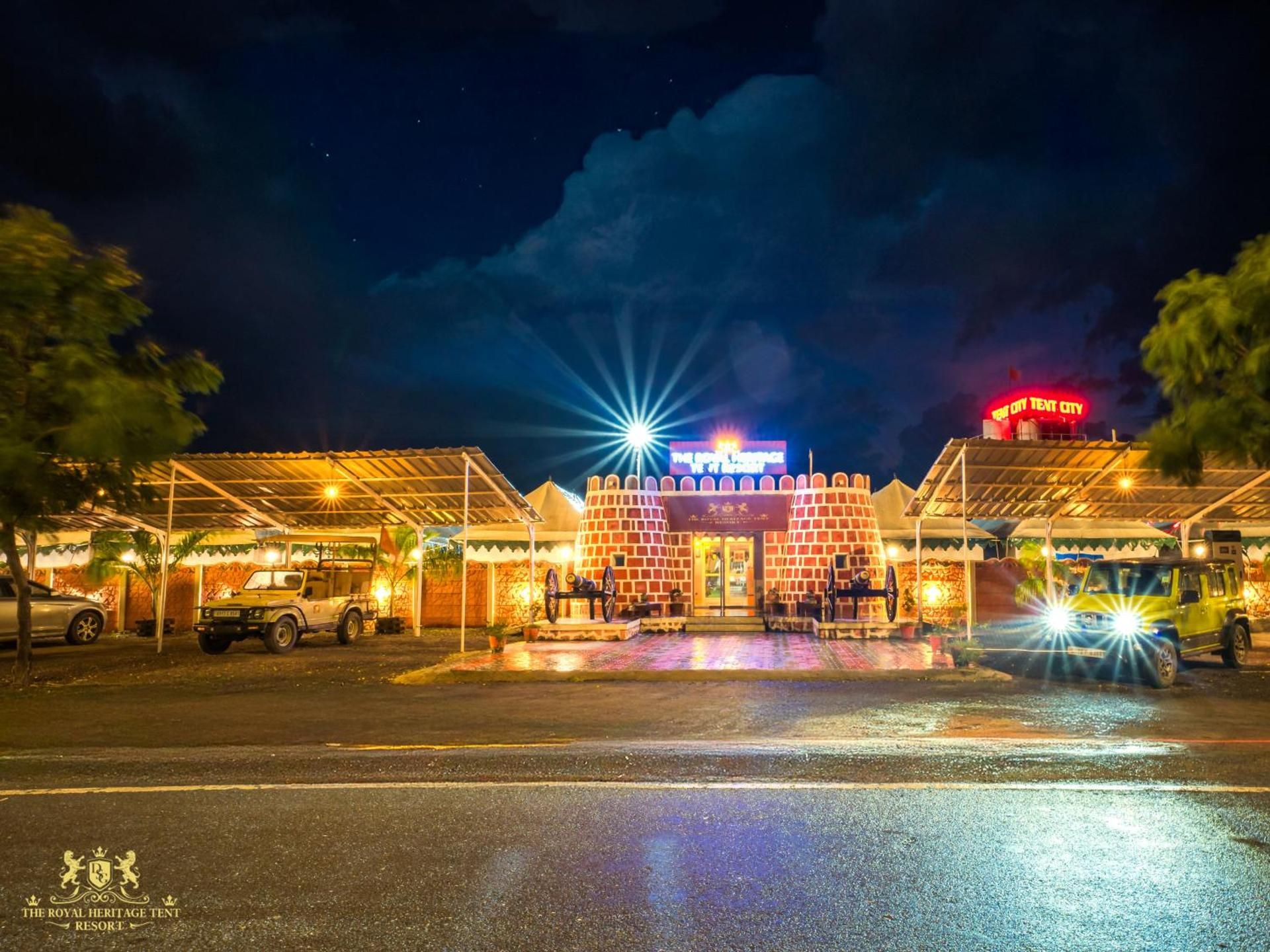 The Royal Heritage Tent Resort - Tent City Kevadia