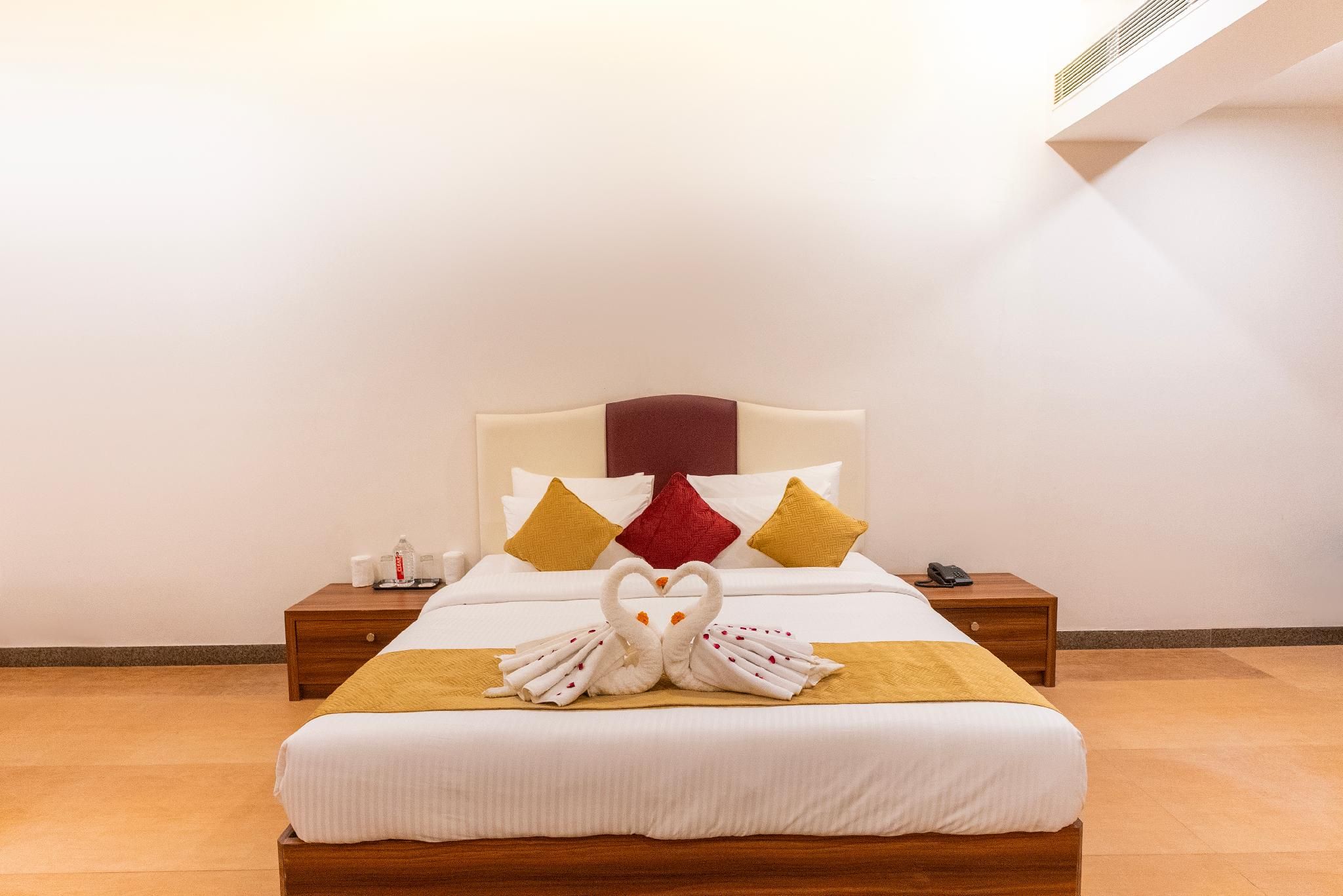 Haut Monde Rajputana Palace Rajwada Suite