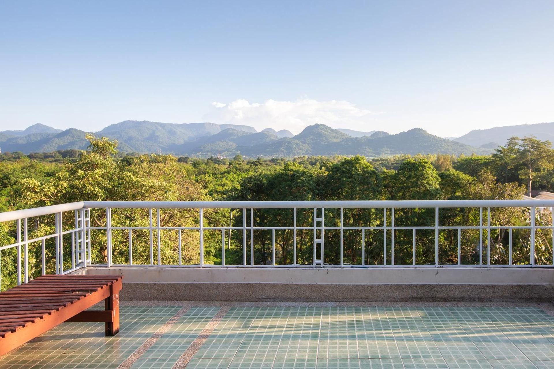 Parntel Khao Yai Standard suite family 2