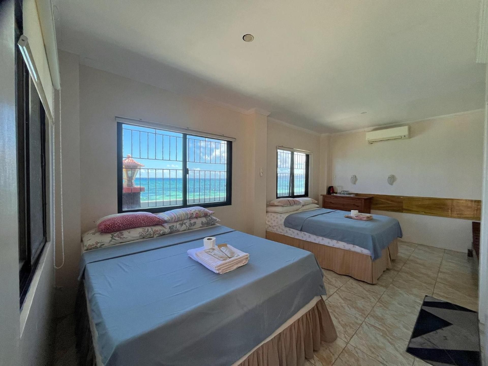 Casaroyal Beachfront Family Room 2