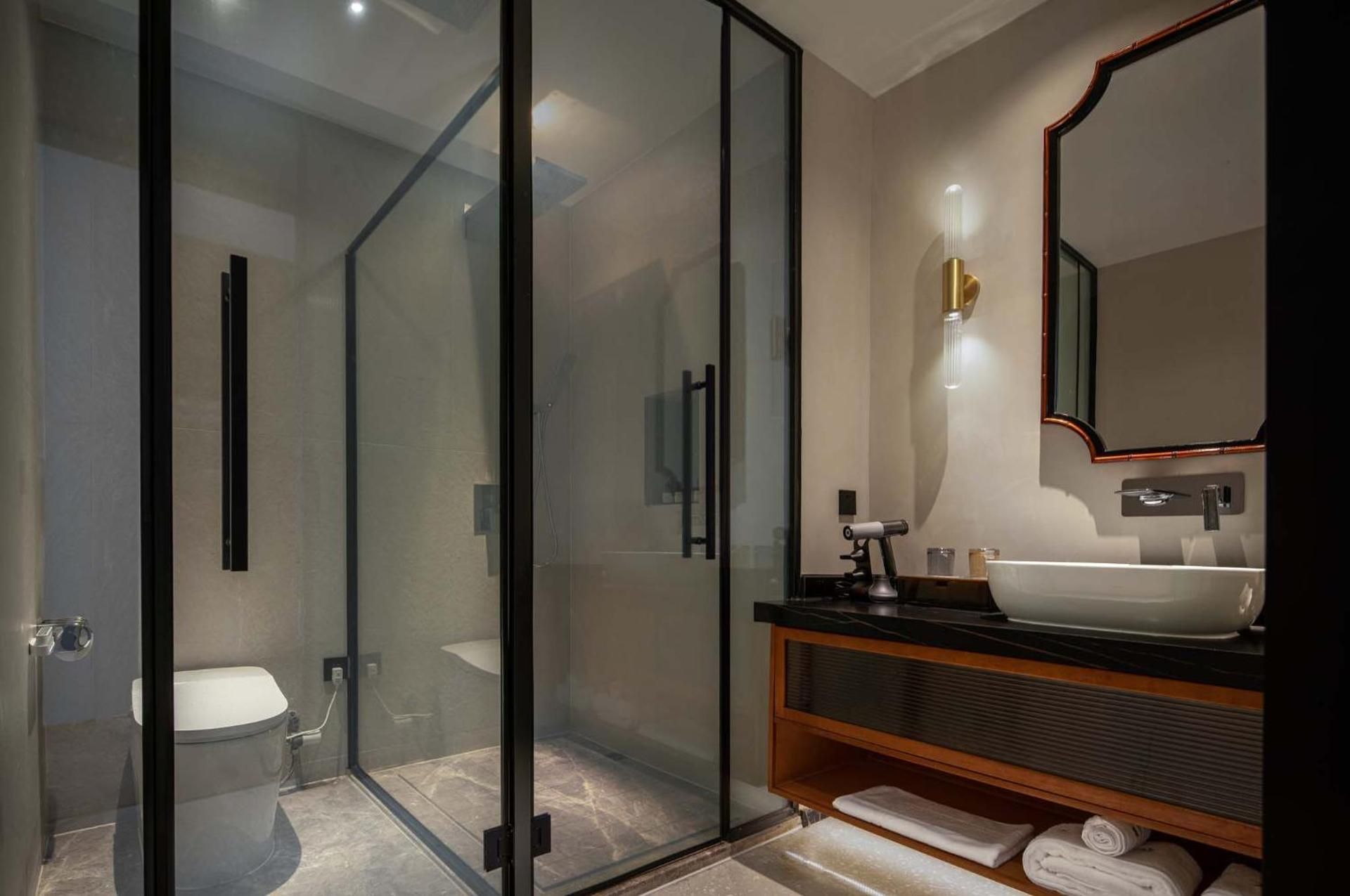 Tianya Wuxi High-altitude Riverview Garden Resort Hotel (Jiefangbei Raffles City Branch) Twin Room with View 3