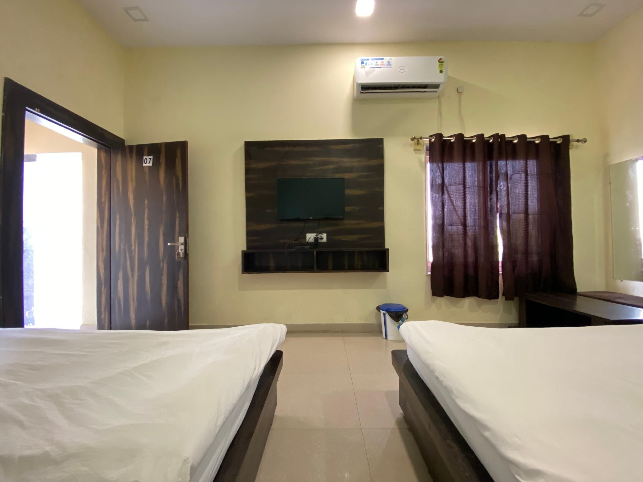 Hotel Maihar Inn Madhya Pradesh Quadraple Room