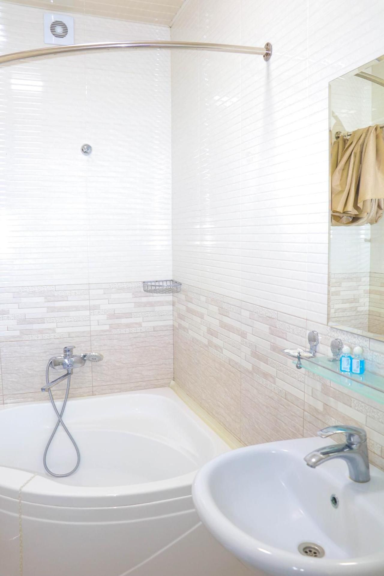 ELANI Hotel Deluxe 3