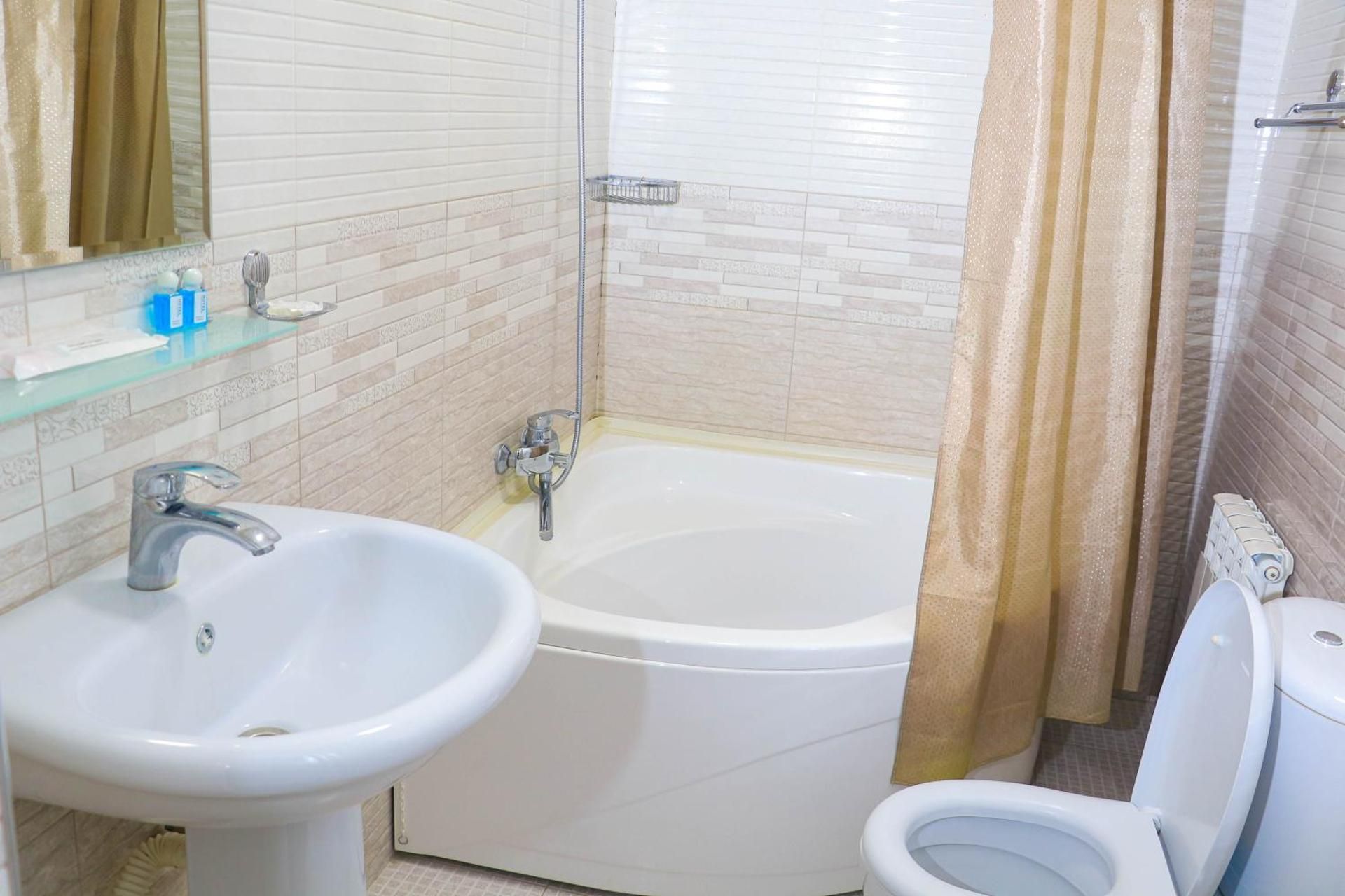 ELANI Hotel Standard Twin Room 3