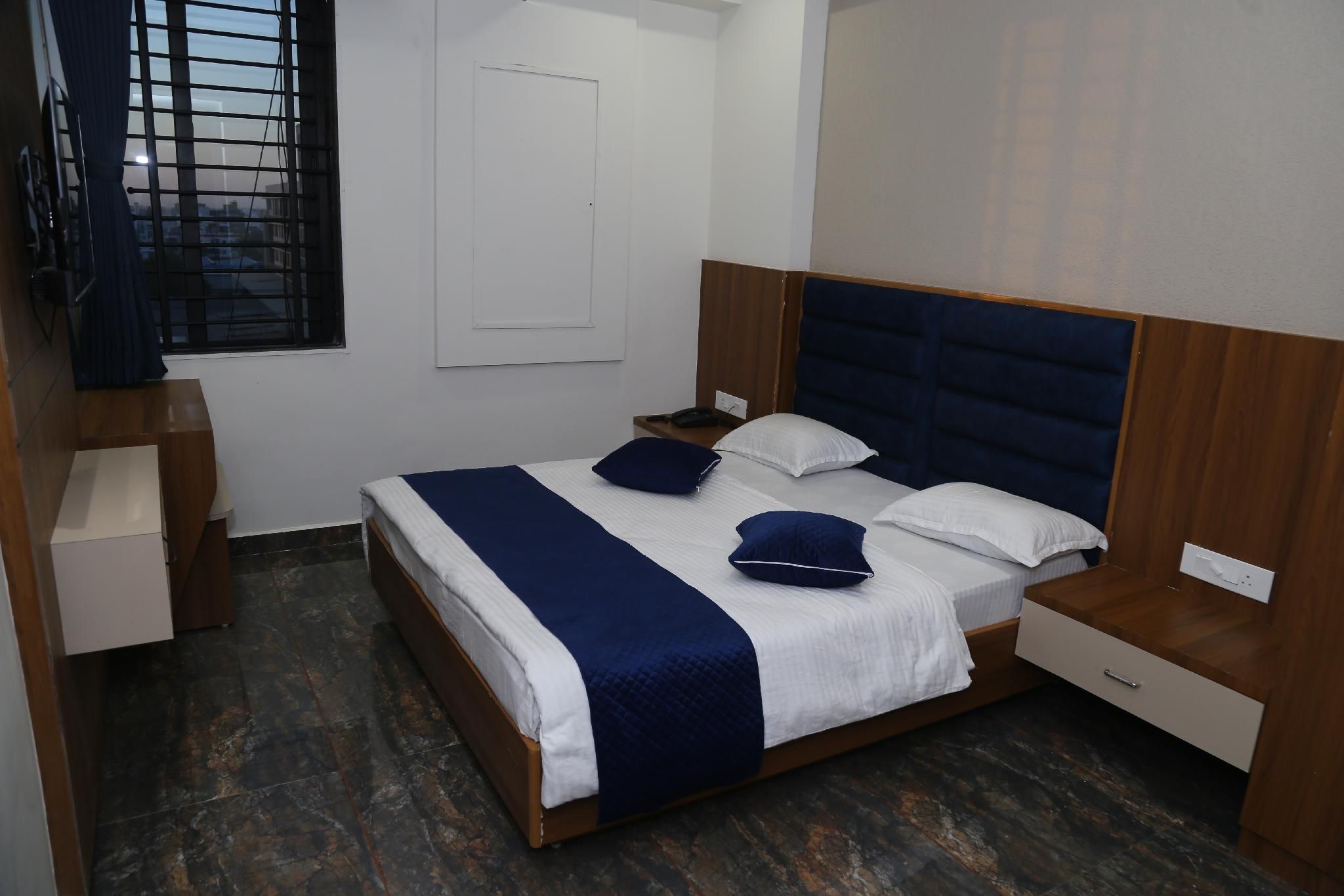 Hotel Top 4 Palanpur Royal Room 2