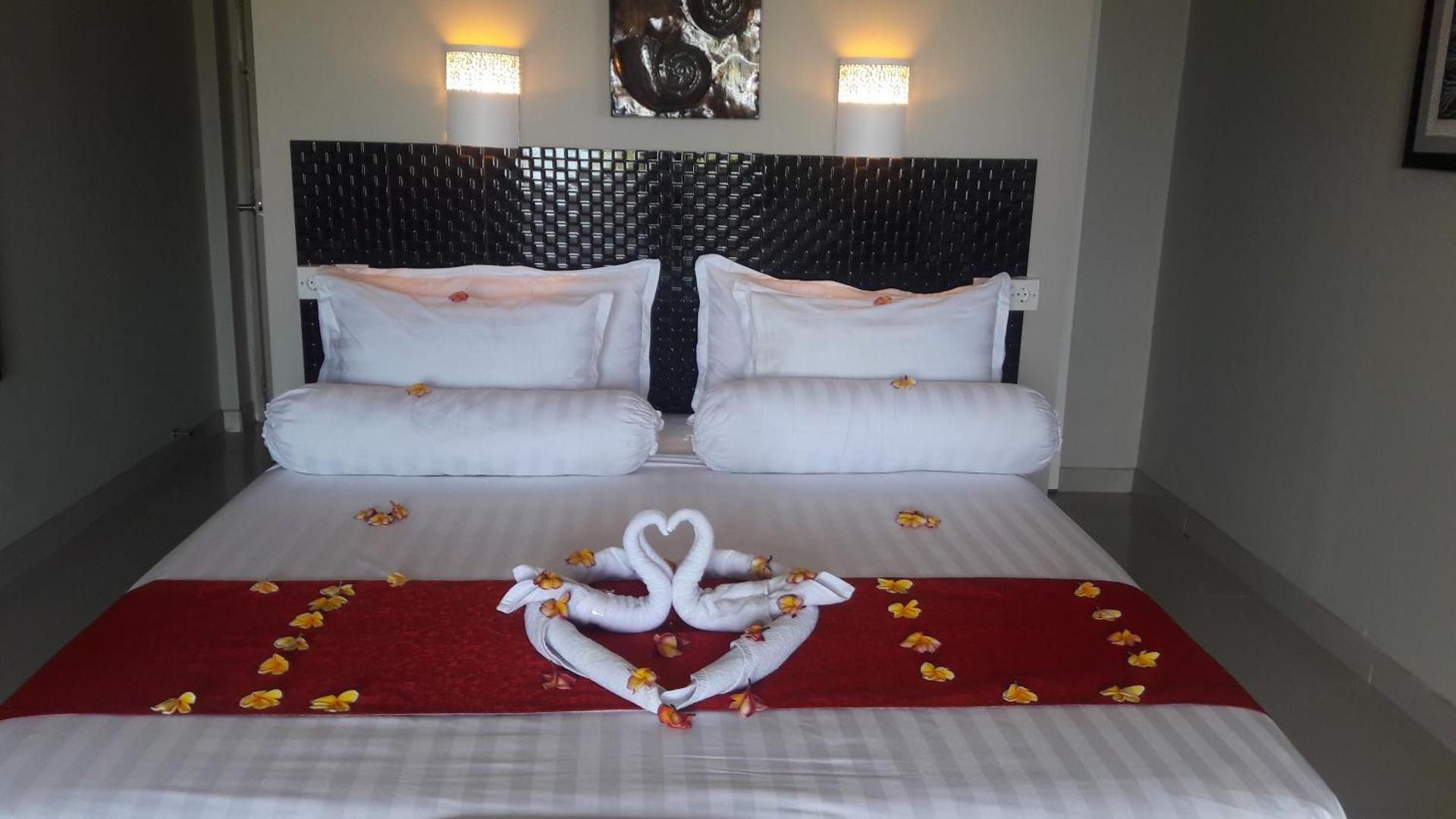 Silver Fern Beach Retreat Deluxe