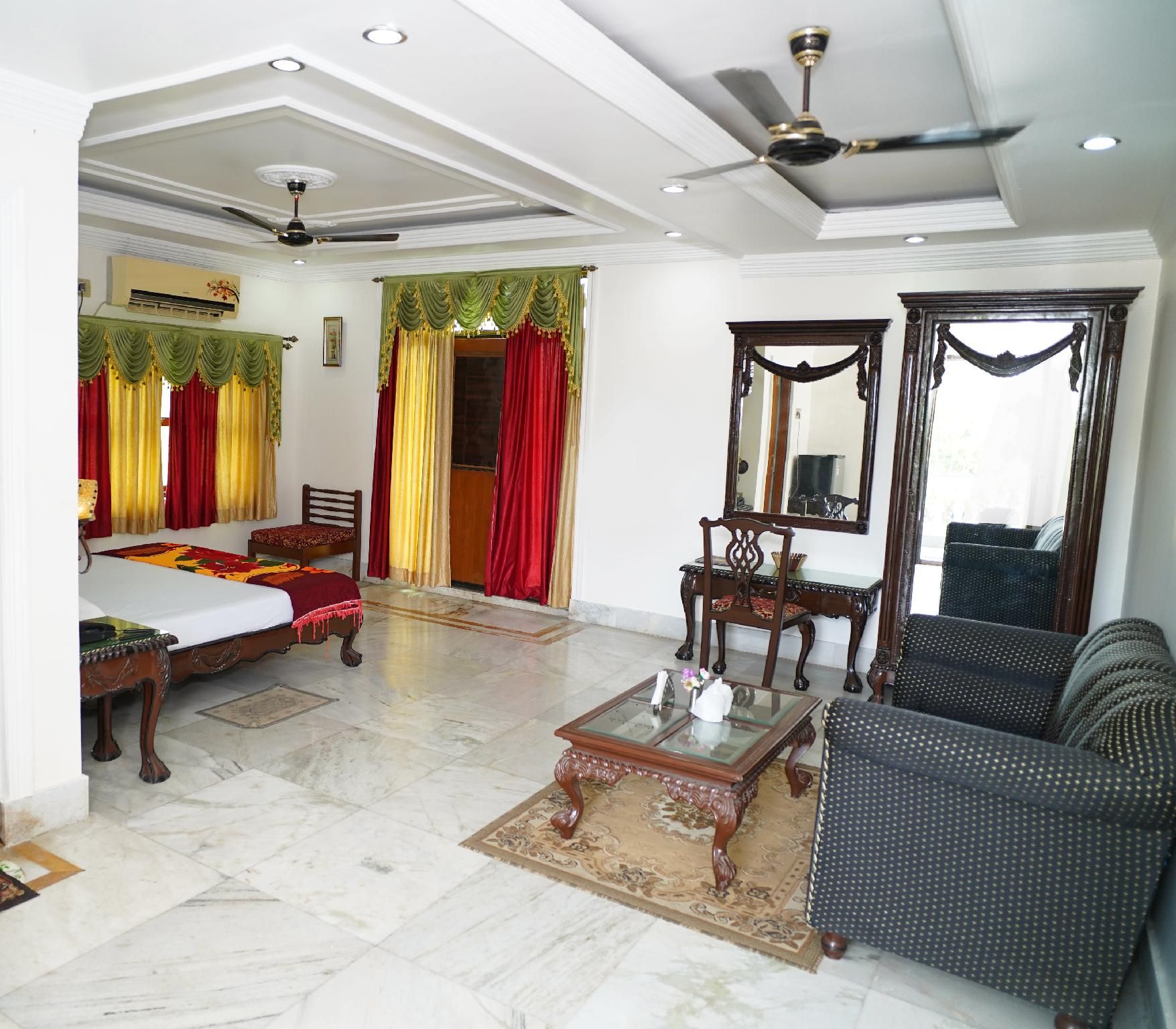 Executive Garden View Suite