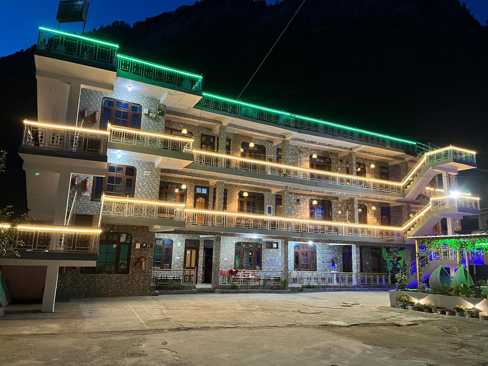 Hotel Dream Valley River View Kasol