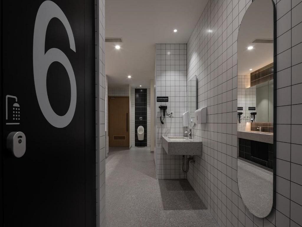 Male Dormitory Room For 8