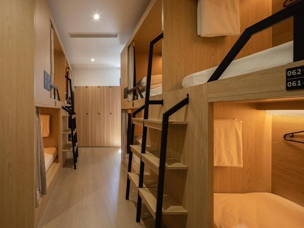 Bed in 6 Bed Female Room