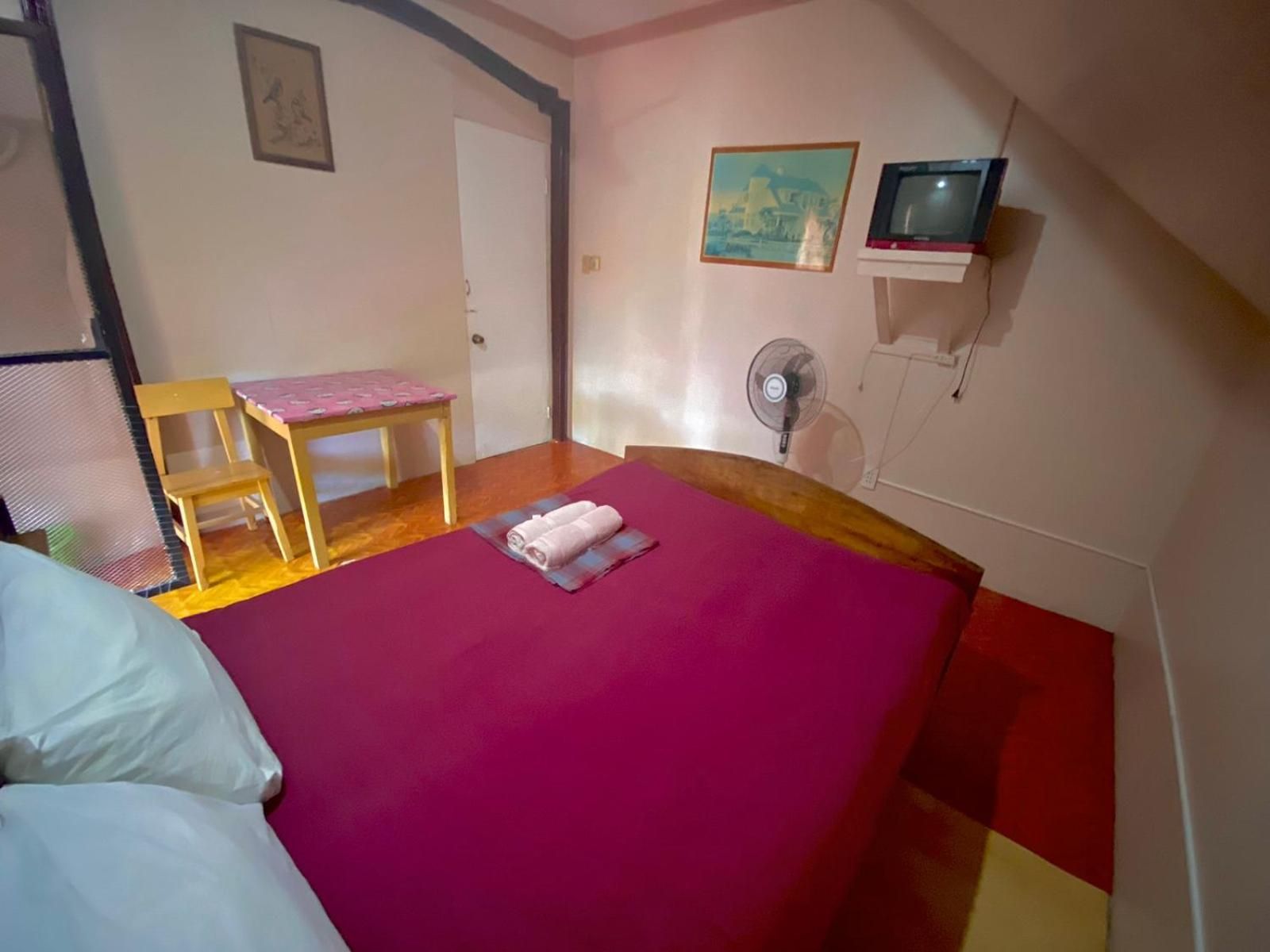 Das Traum Guest Haus Family Room with Private Bathroom