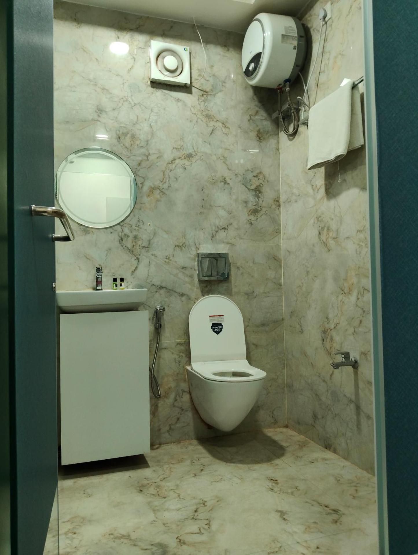 Hotel Gateway Asansol Deluxe 3