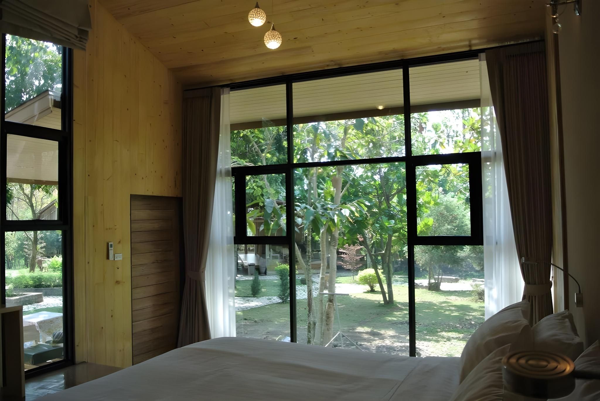 Isaree Secret Garden Deluxe Garden Loft 3