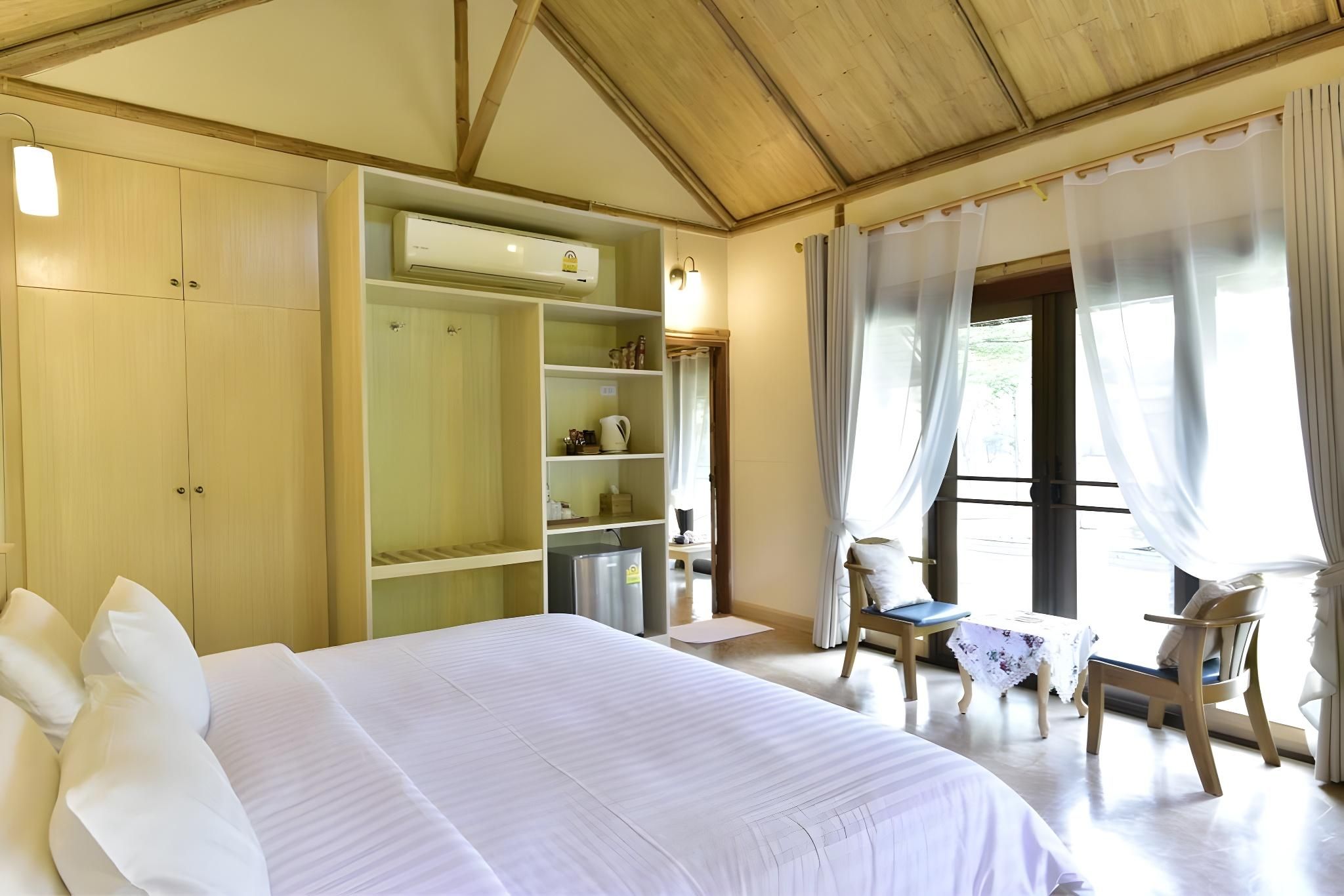 Isaree Secret Garden Garden Room with King Bed