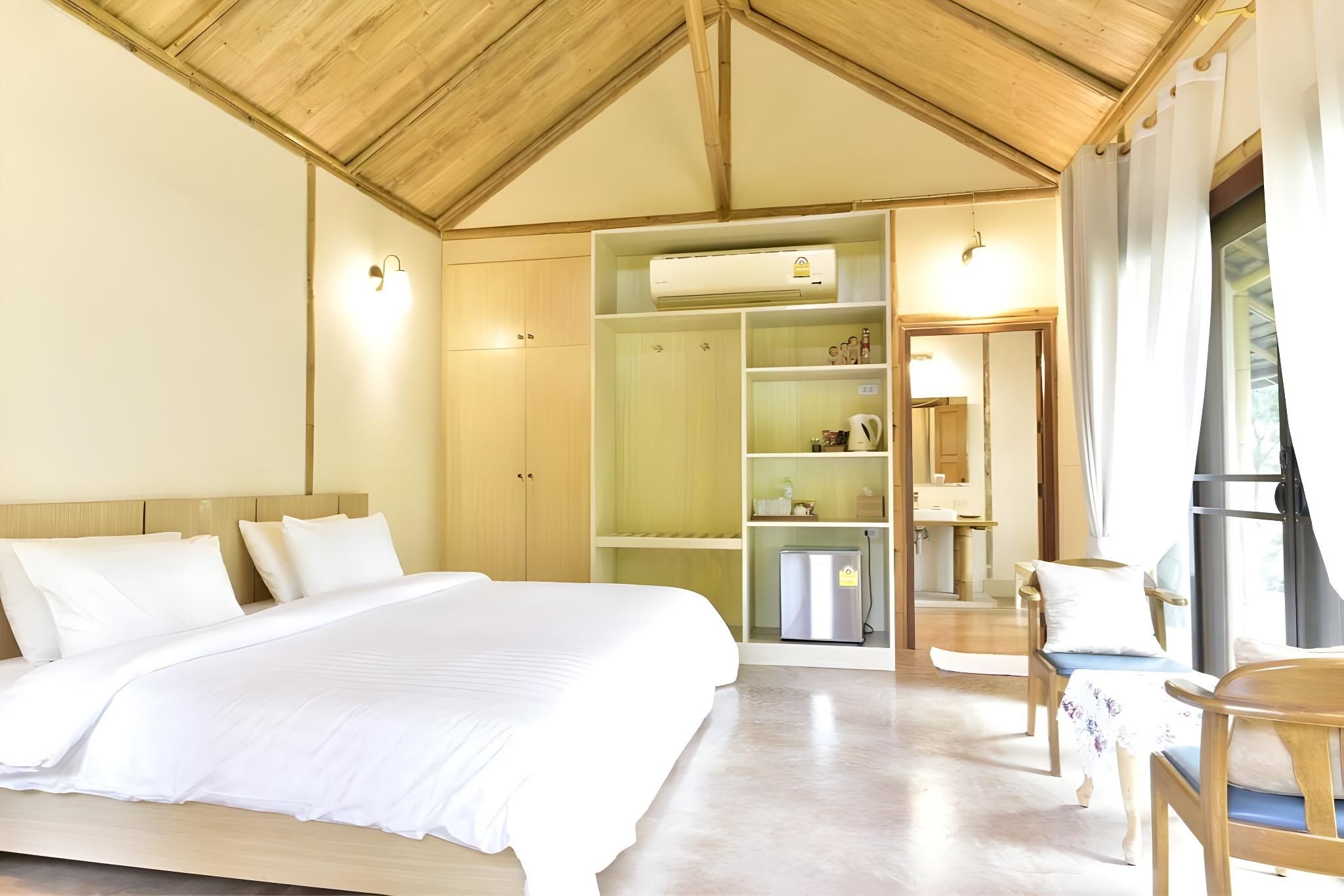 Isaree Secret Garden Garden Room with King Bed 2