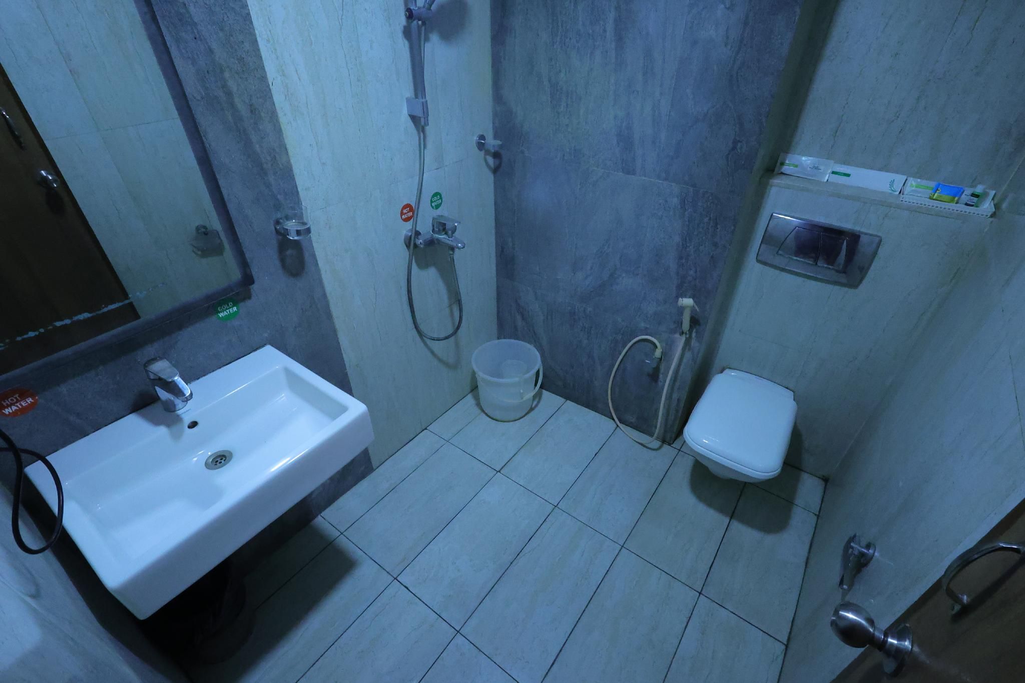 Breeze Palace Executive Room 2