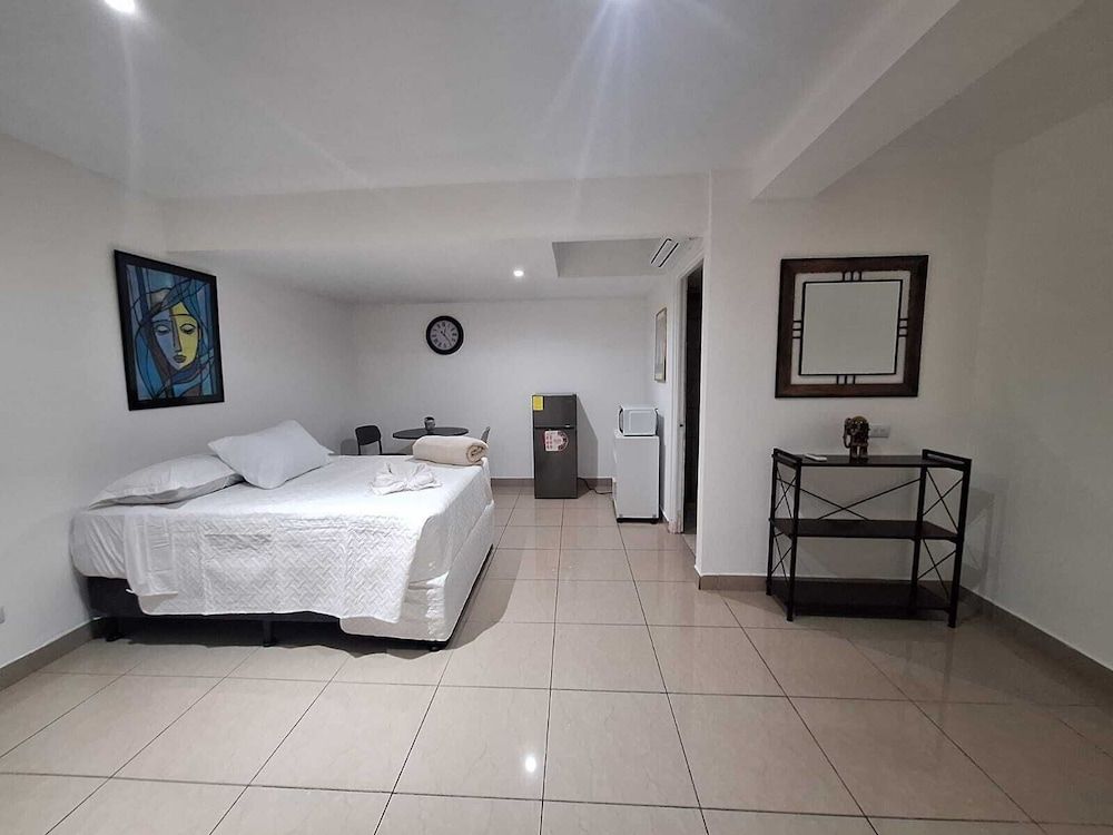 Apartahotel del Paseo Standard Room, 1 Double Bed, No Windows 2