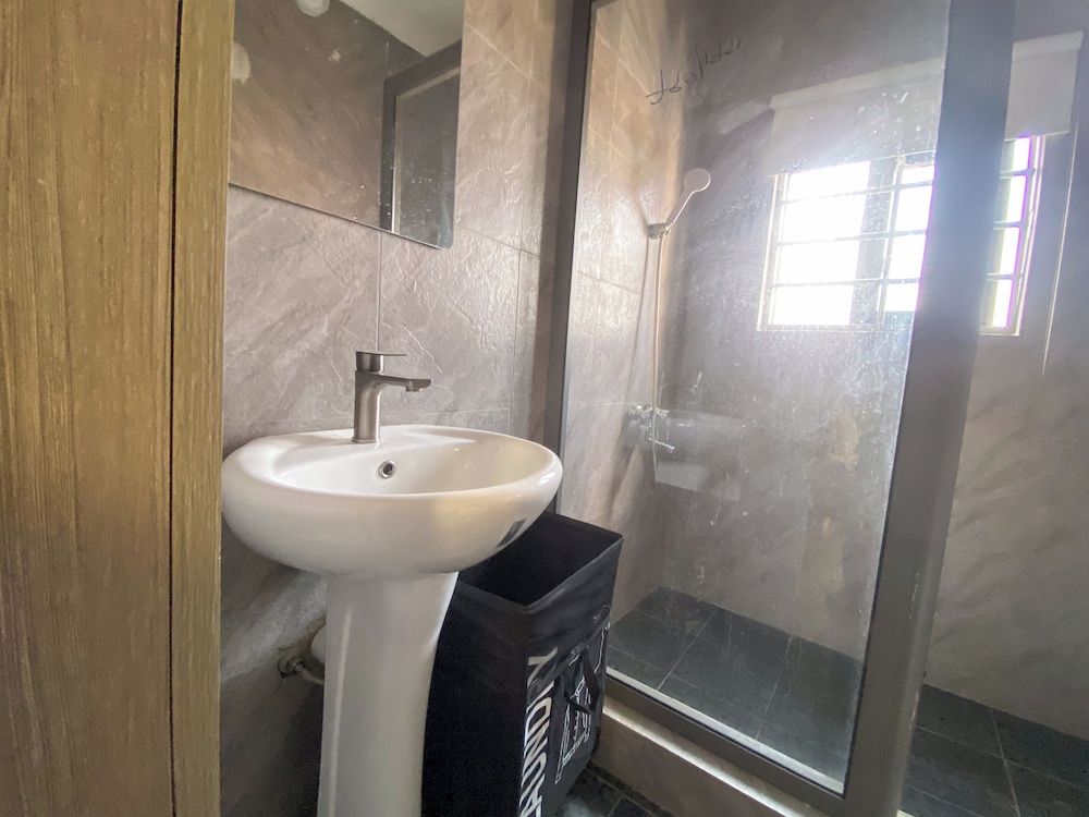 EKS PEAK Apartment 13